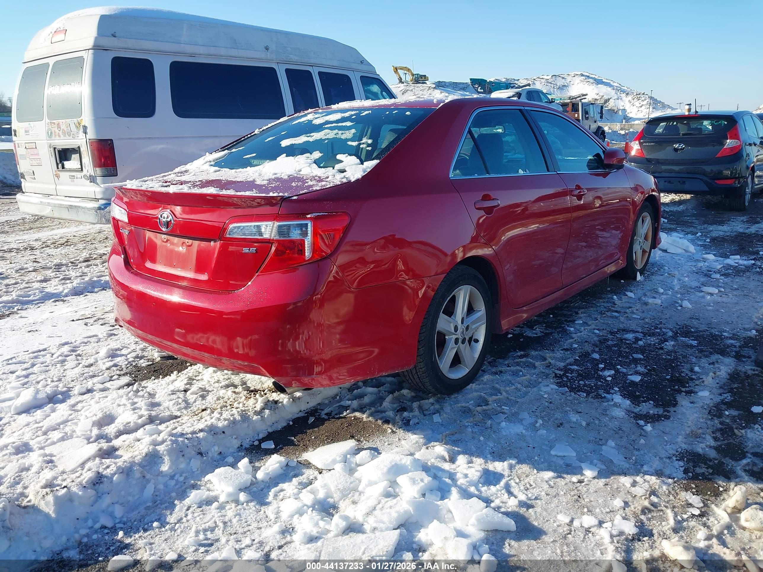 TOYOTA CAMRY image 4