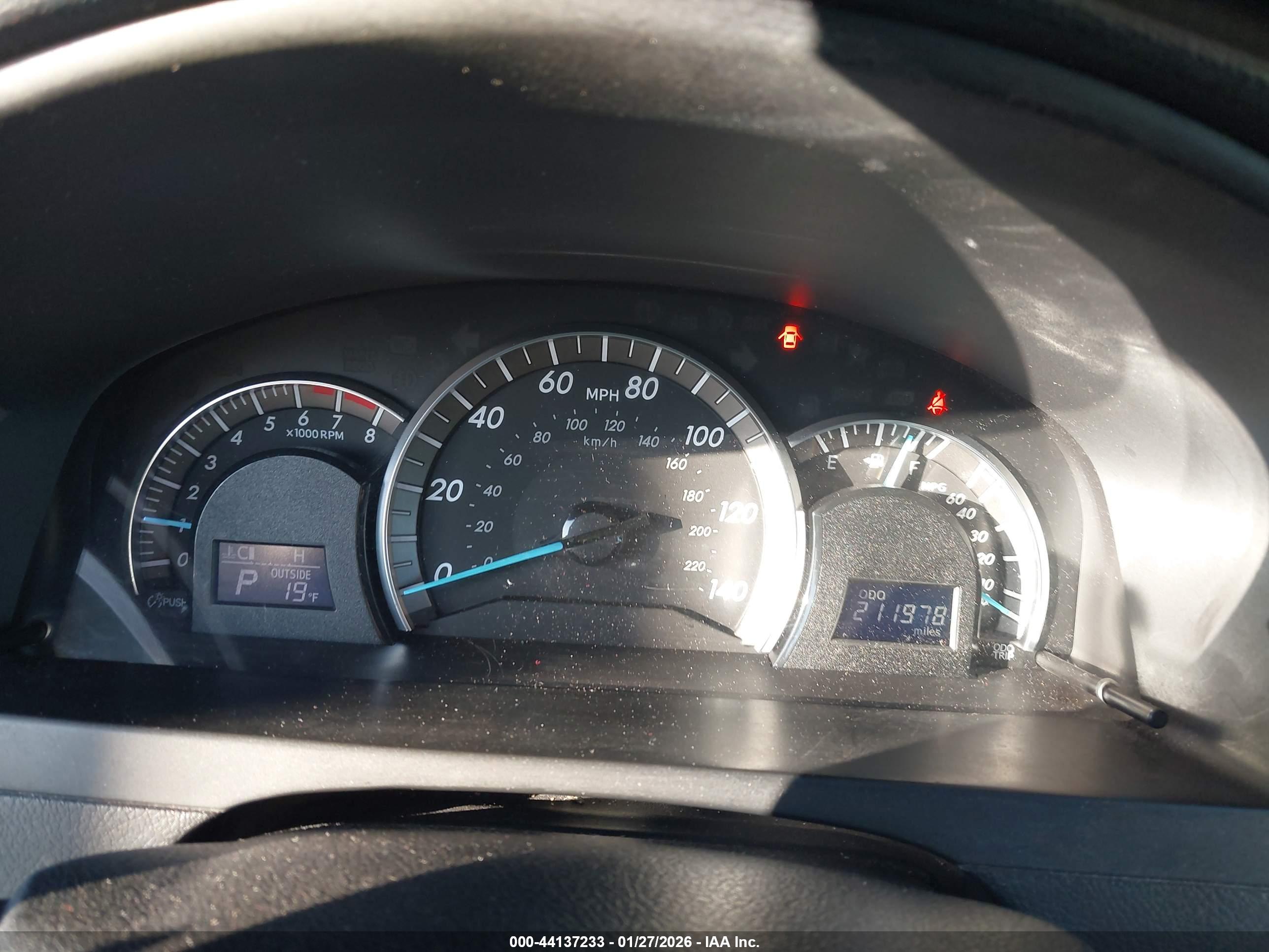 TOYOTA CAMRY image 7