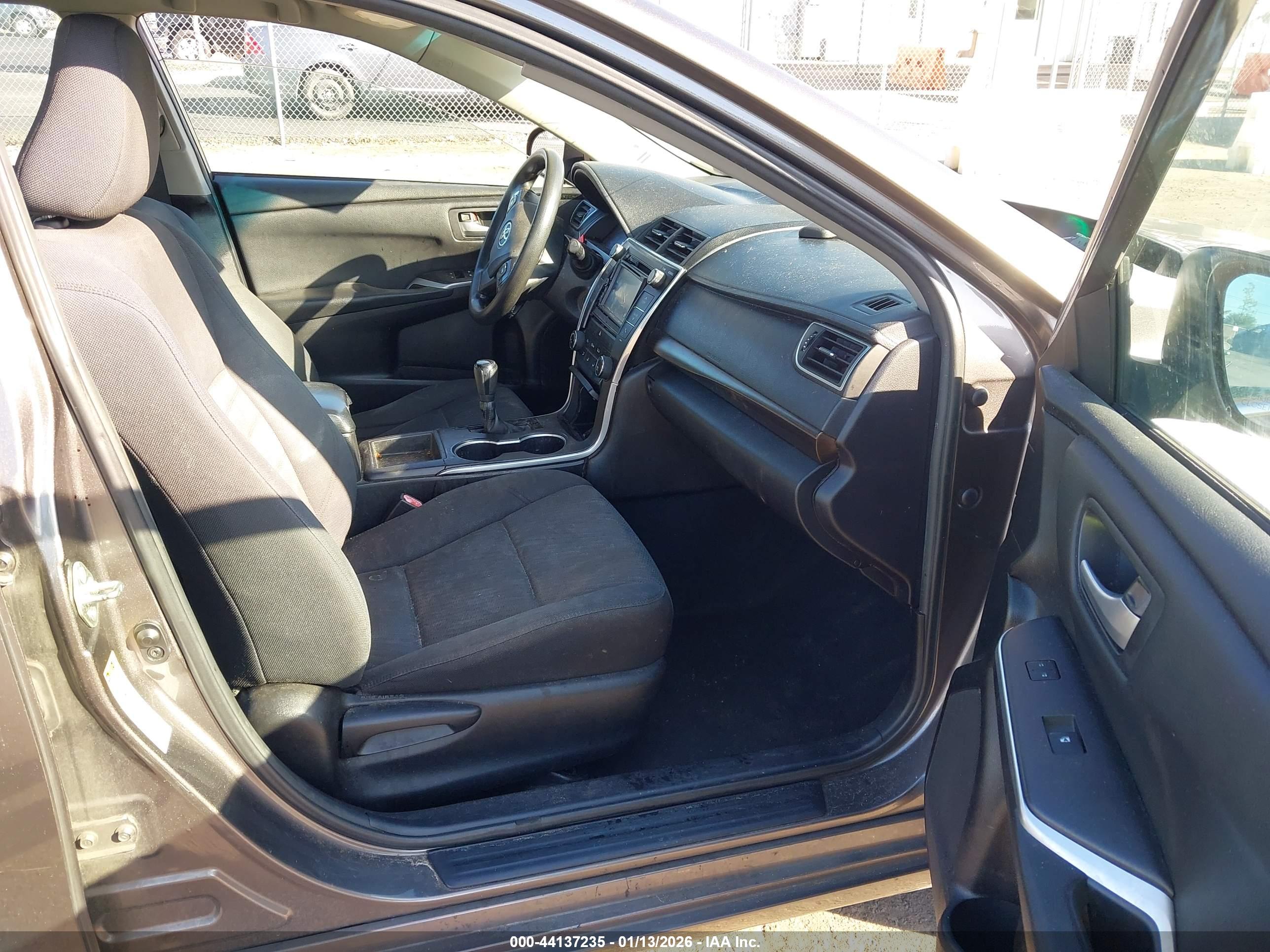 TOYOTA CAMRY image 5