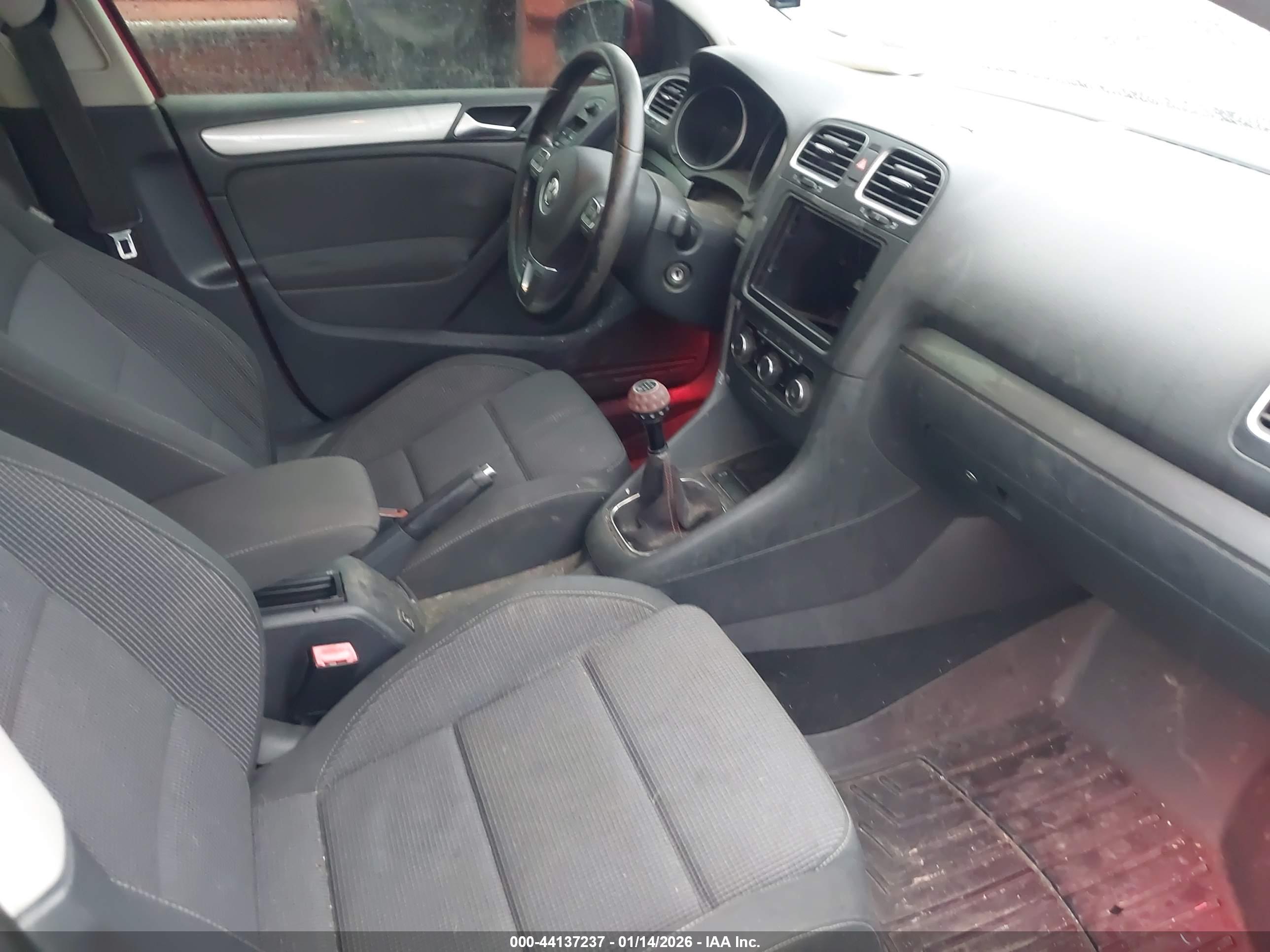 VOLKSWAGEN GOLF image 5