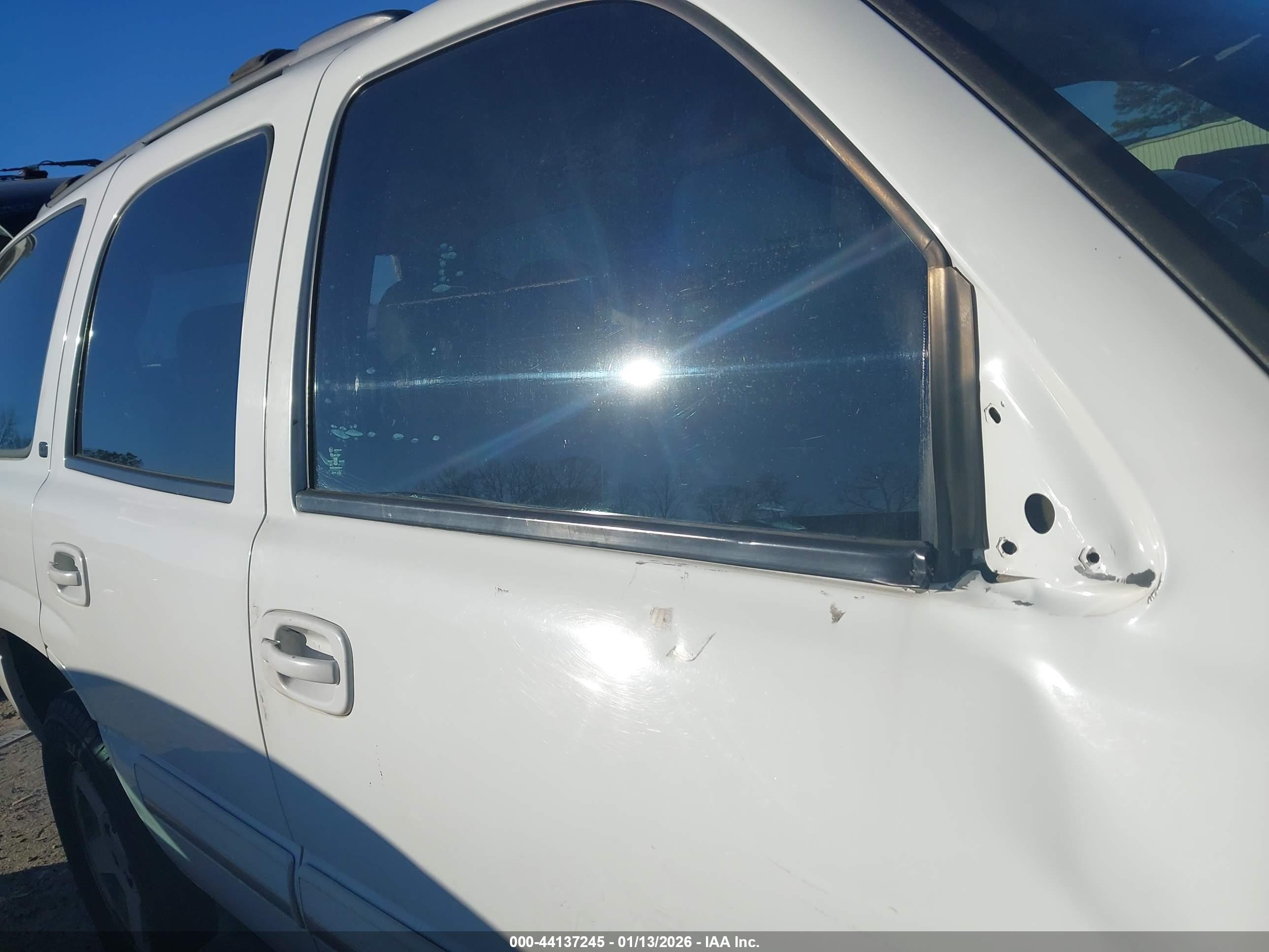 CHEVROLET TAHOE image 6
