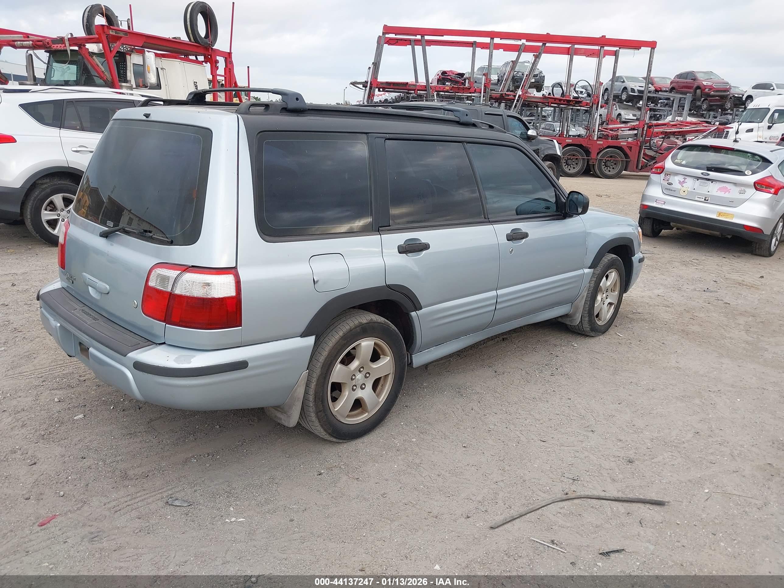 SUBARU FORESTER image 4