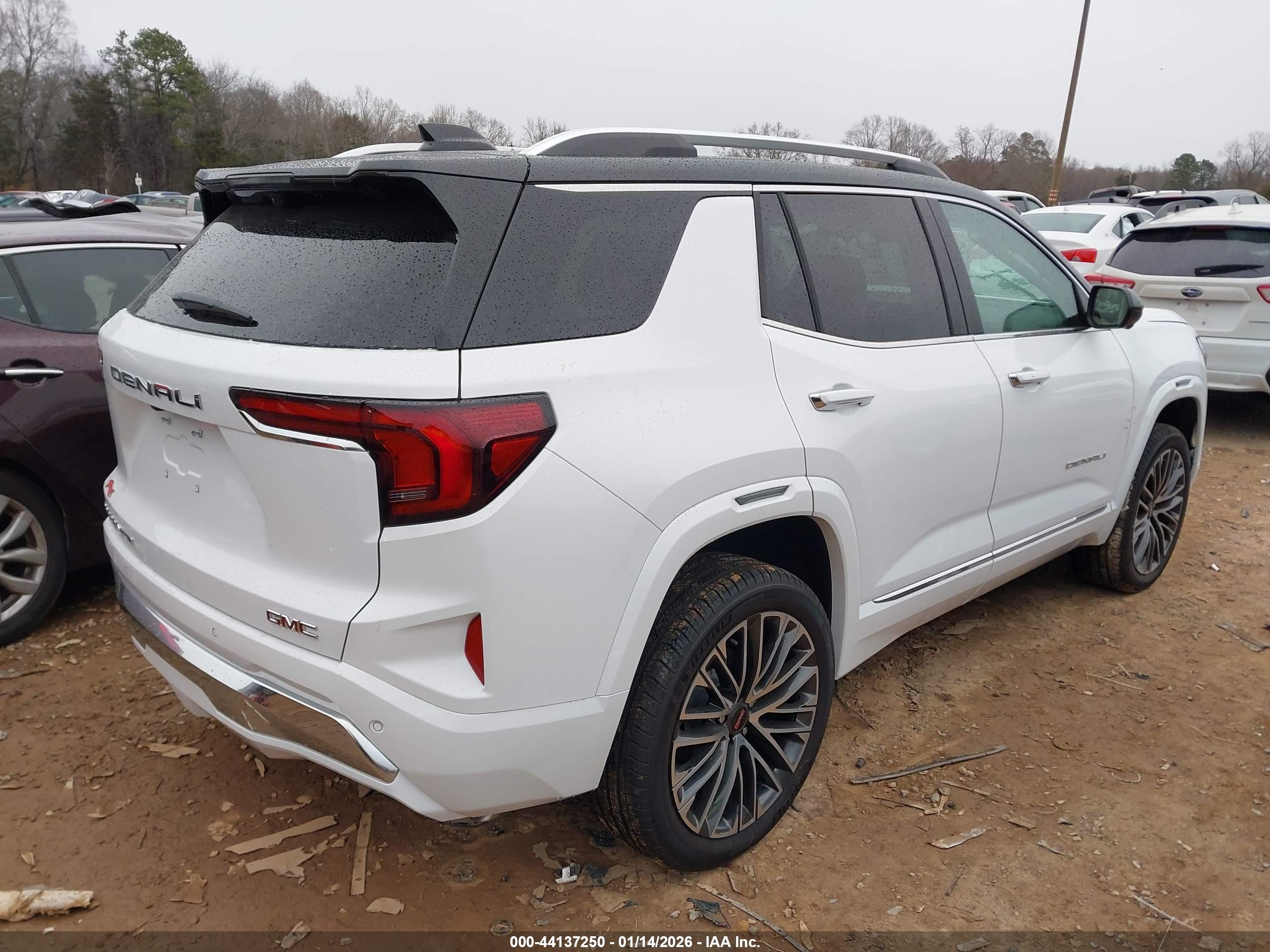 GMC TERRAIN image 4