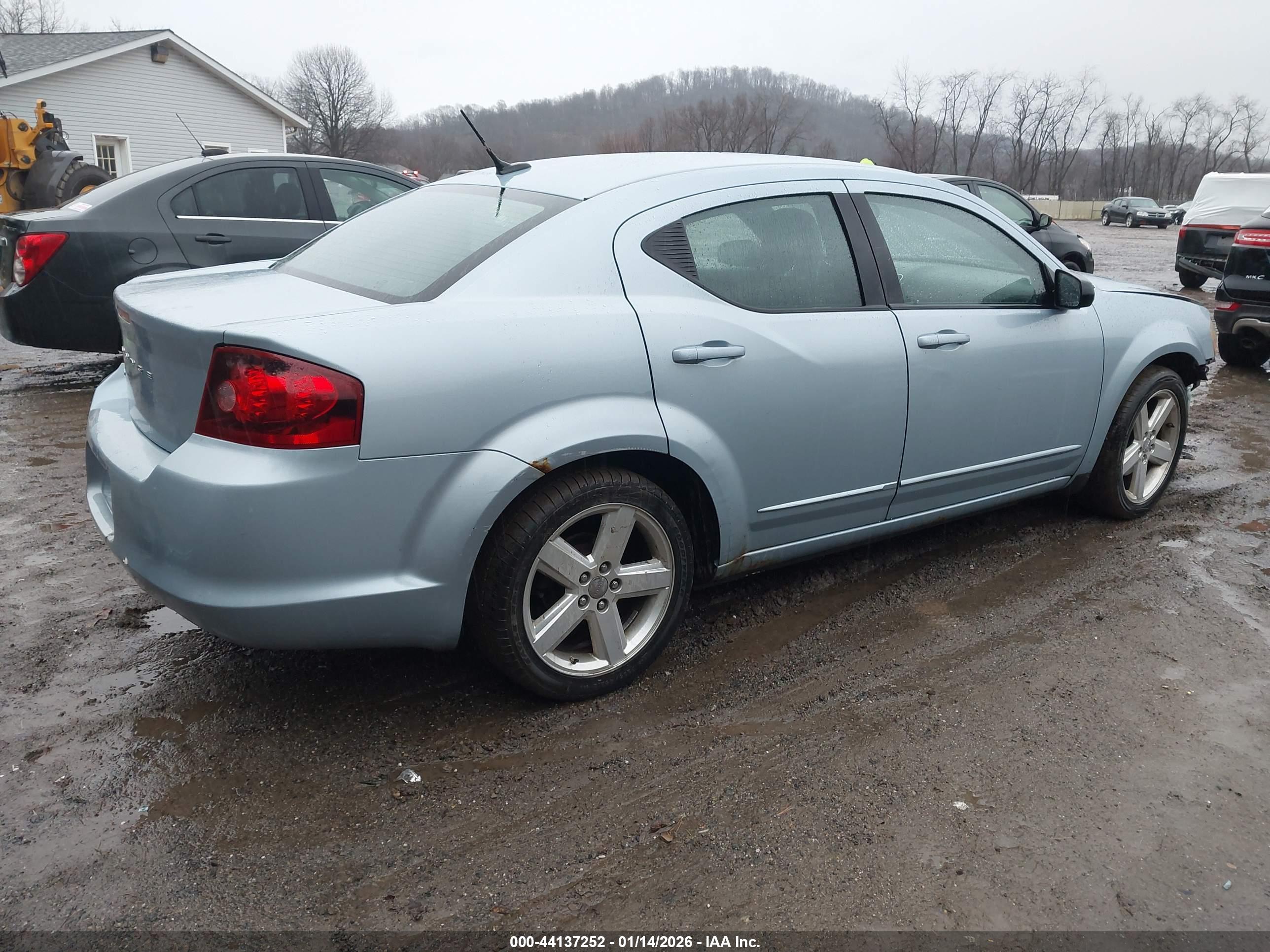 DODGE AVENGER image 4