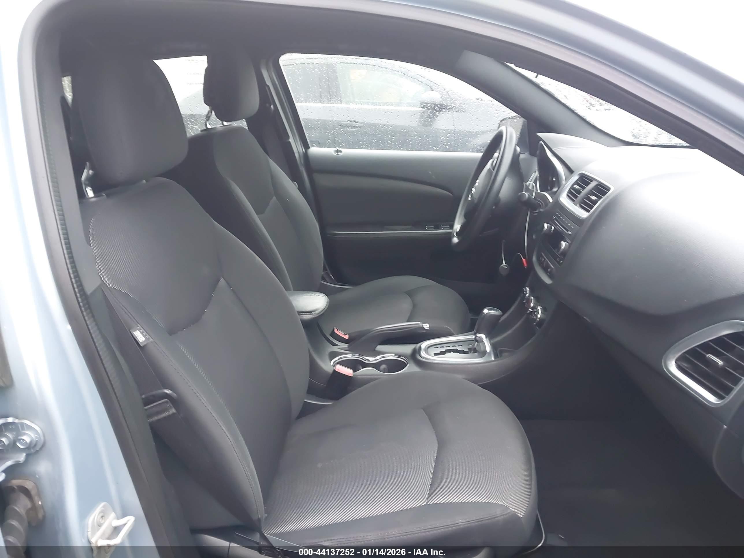 DODGE AVENGER image 5