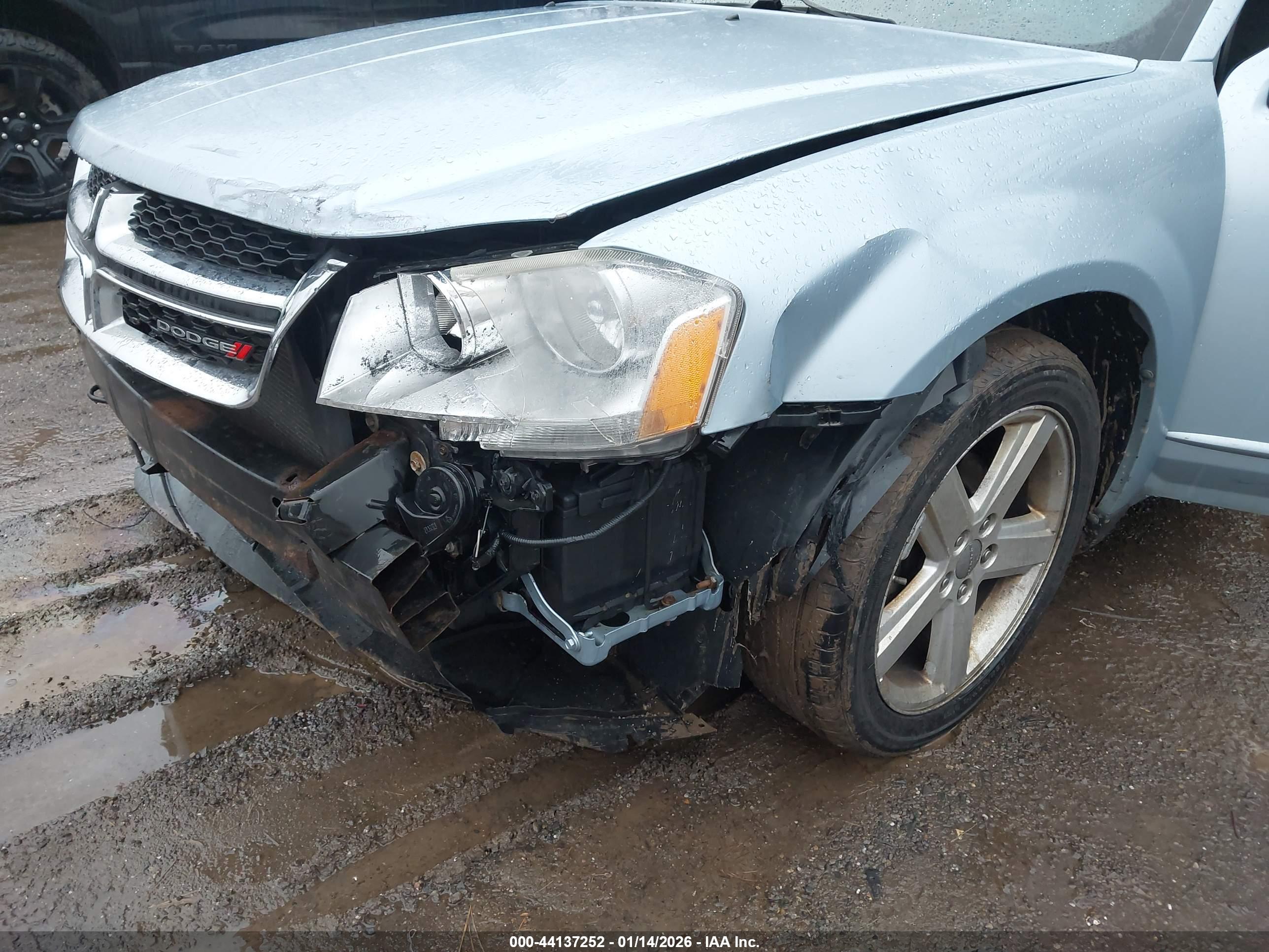 DODGE AVENGER image 6