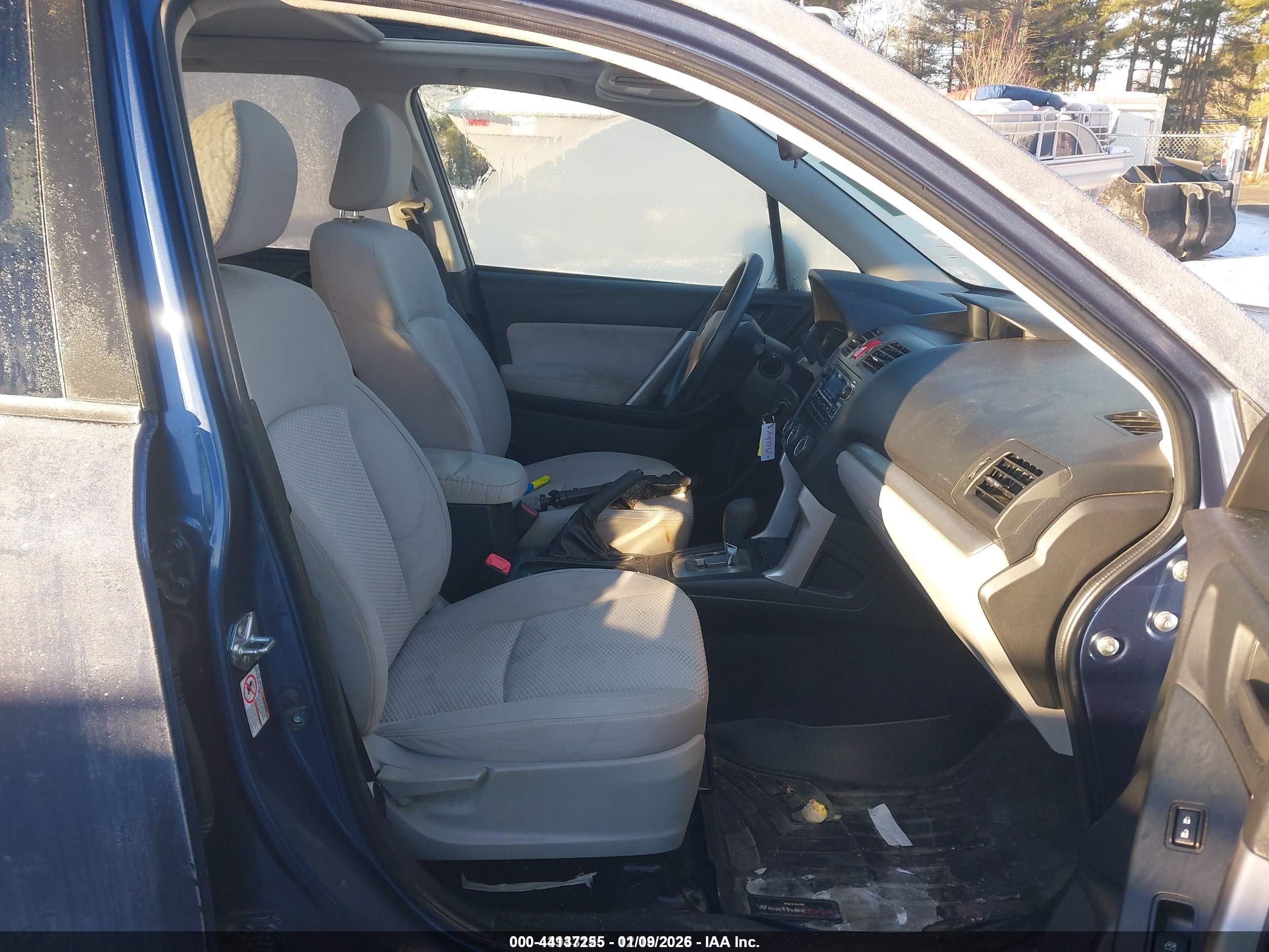 SUBARU FORESTER image 5
