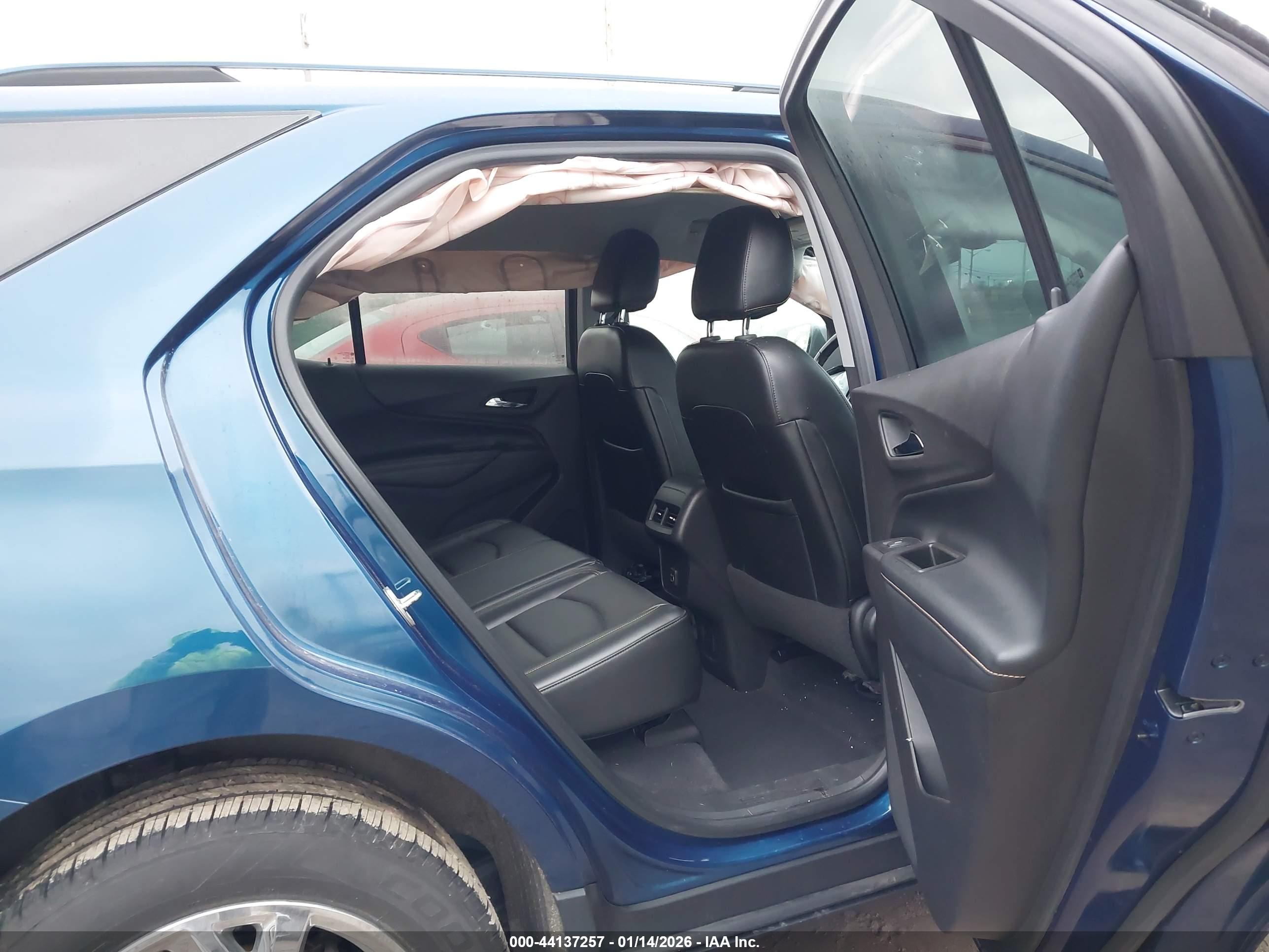 CHEVROLET EQUINOX image 8