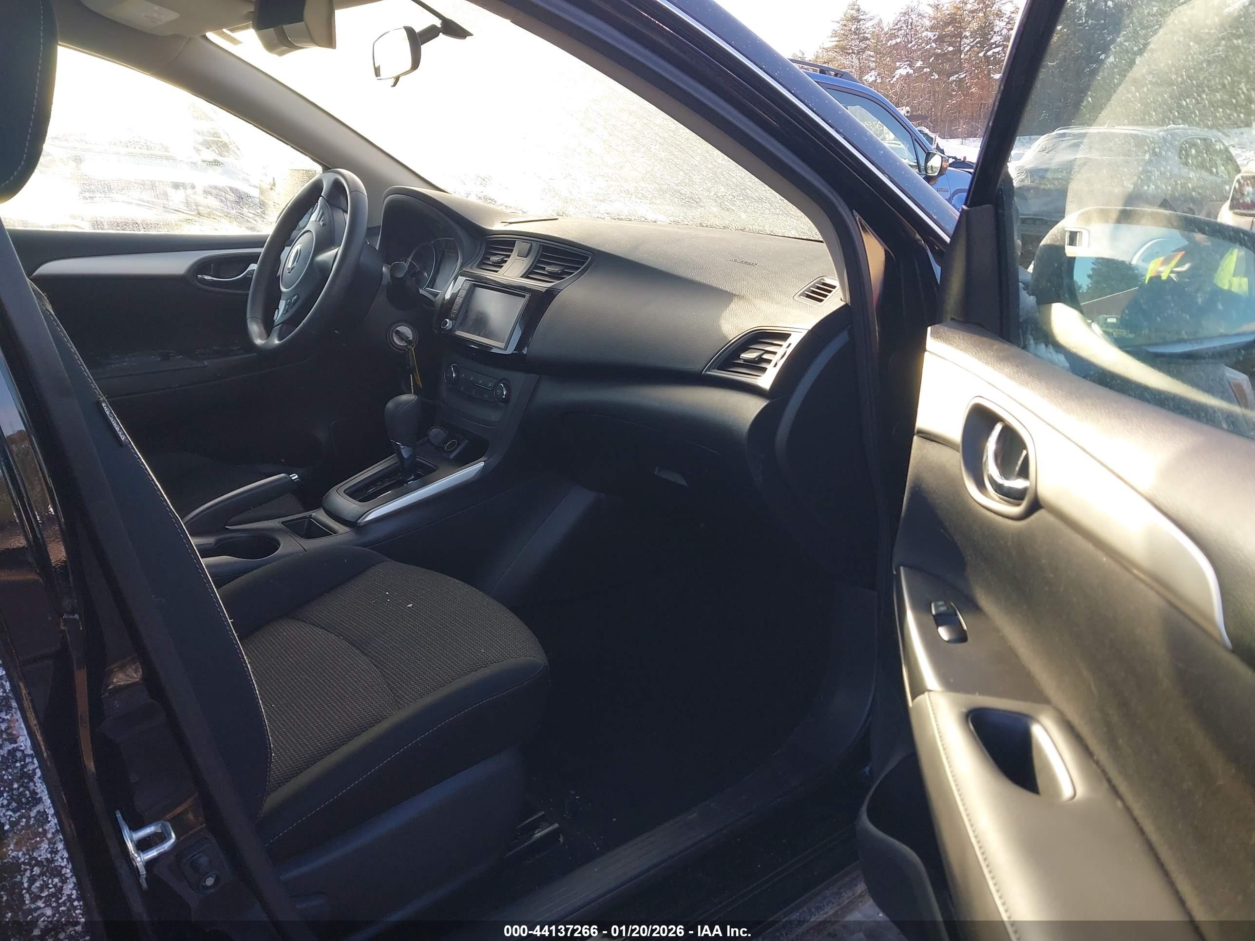 NISSAN SENTRA image 5