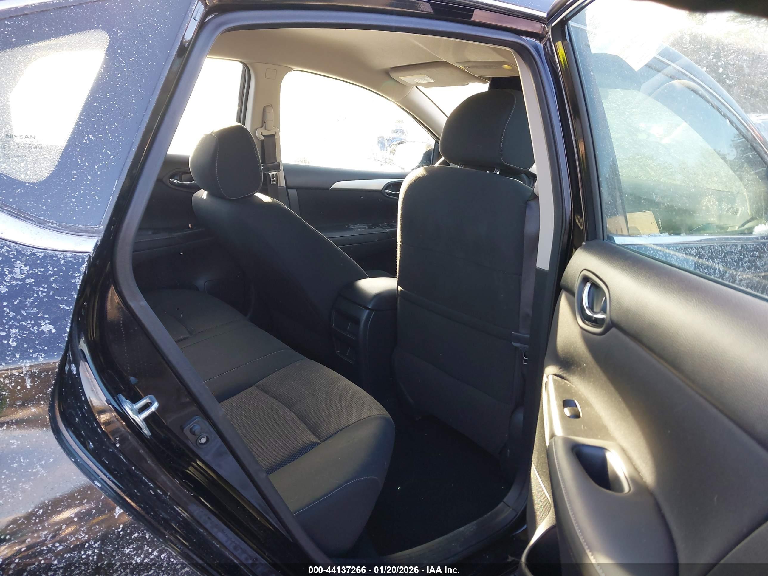 NISSAN SENTRA image 8