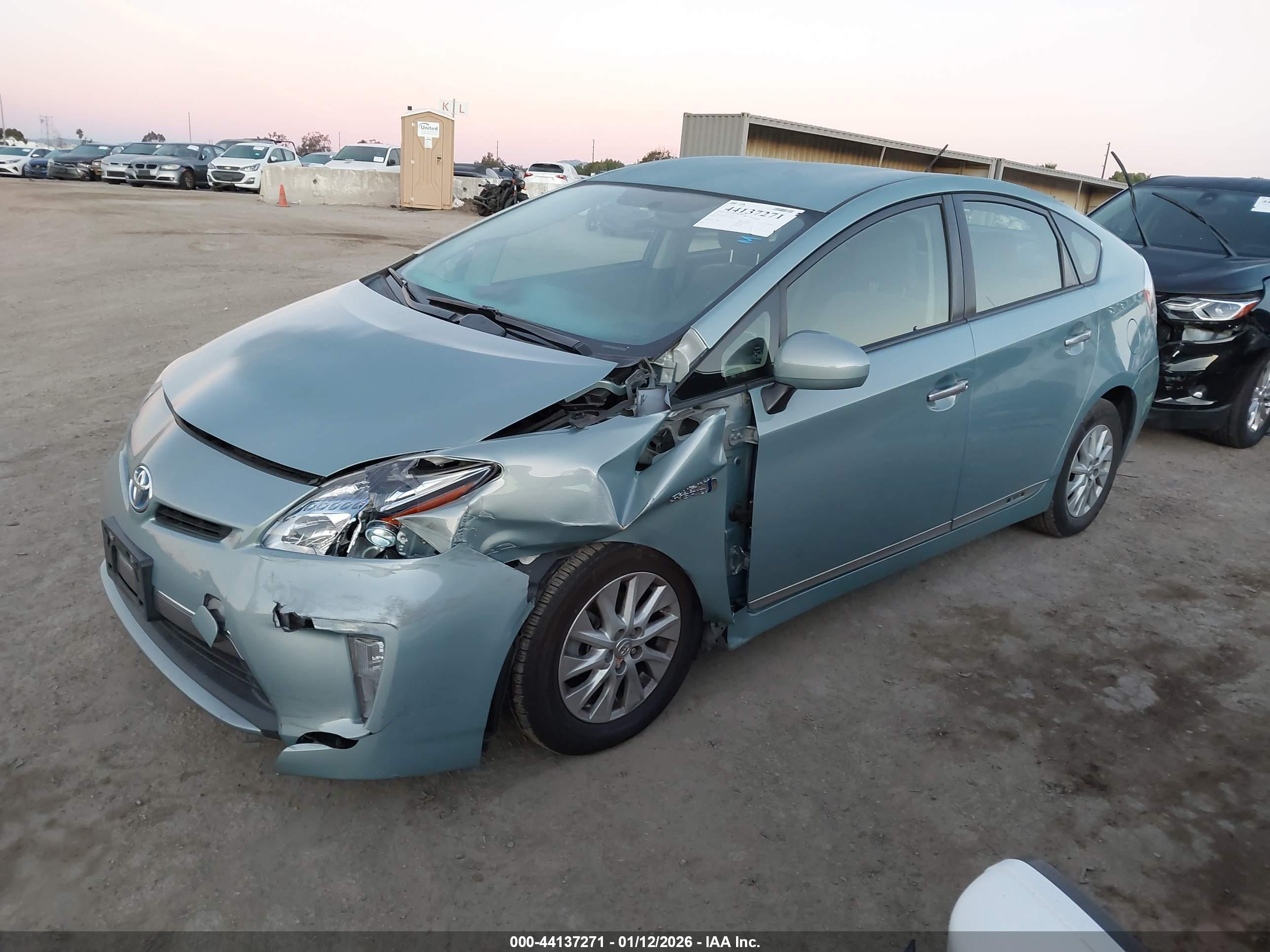 TOYOTA PRIUS image 2