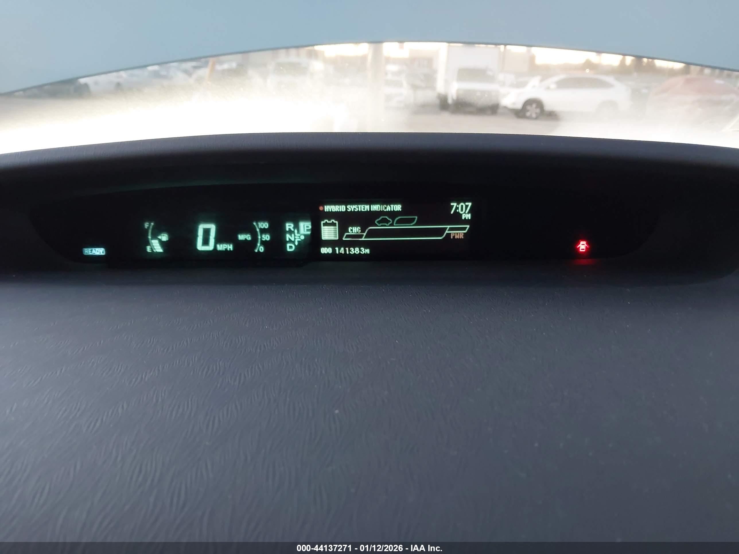 TOYOTA PRIUS image 7