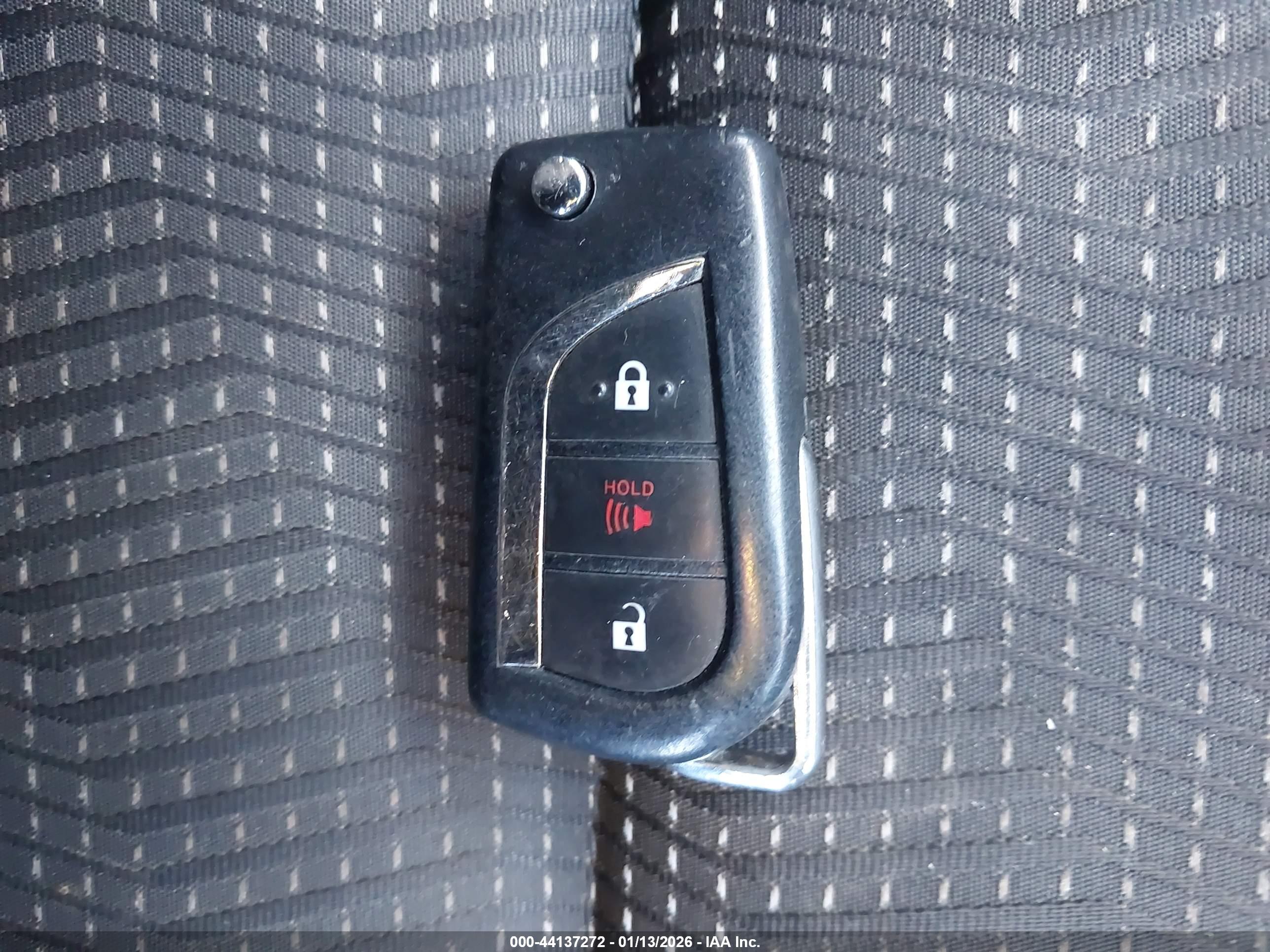 TOYOTA COROLLA image 11
