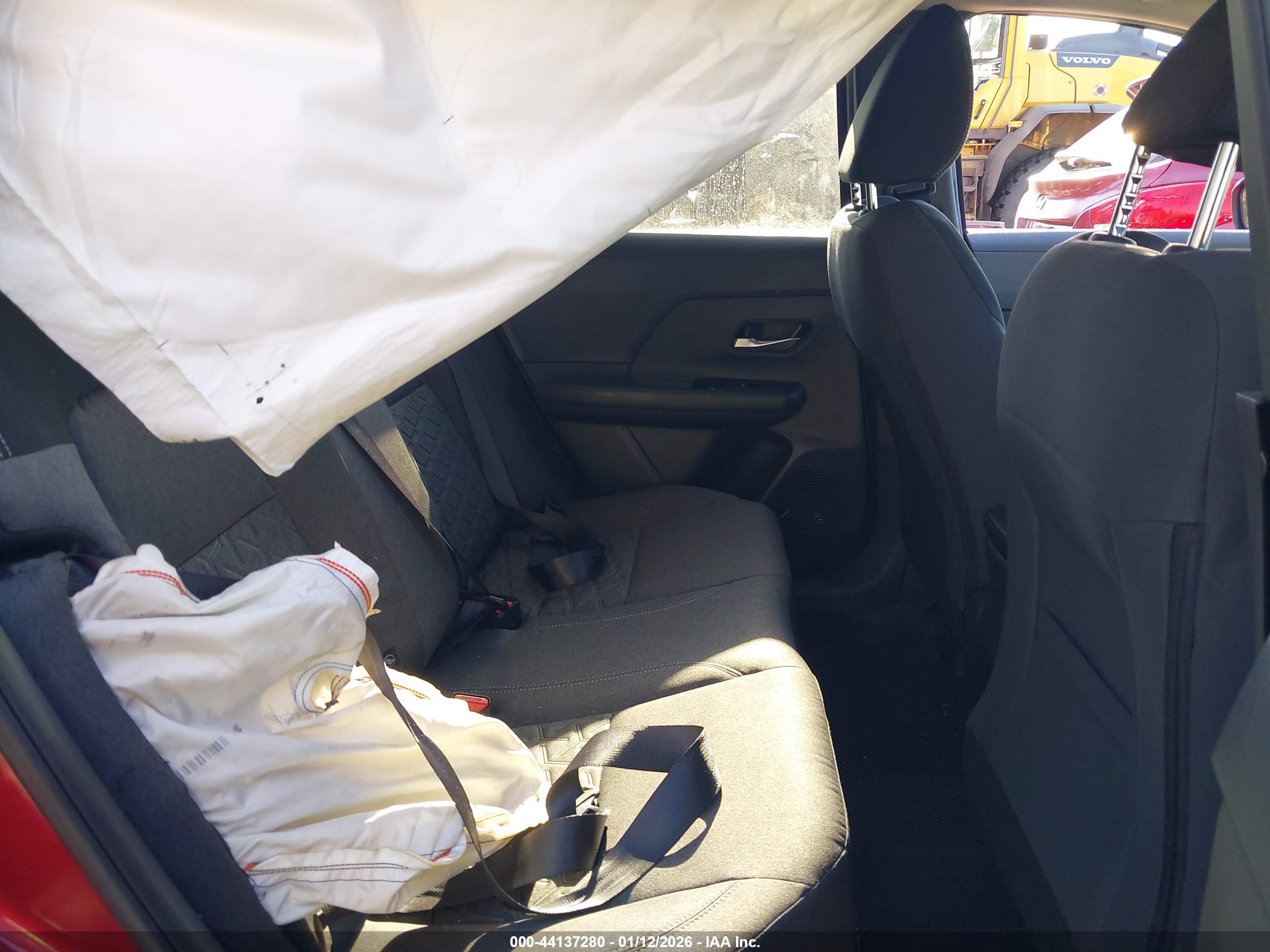 NISSAN KICKS image 8