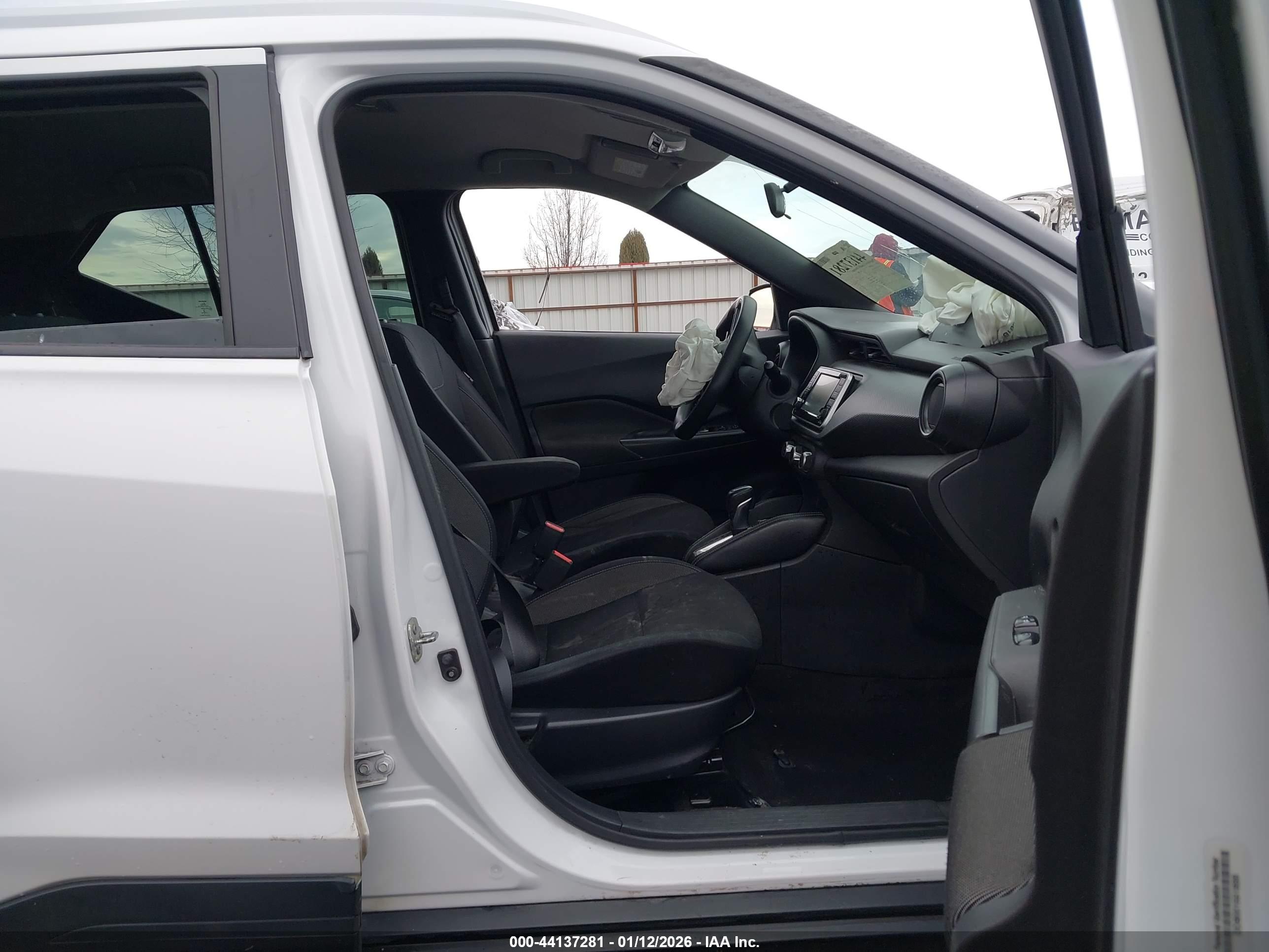 NISSAN KICKS image 5