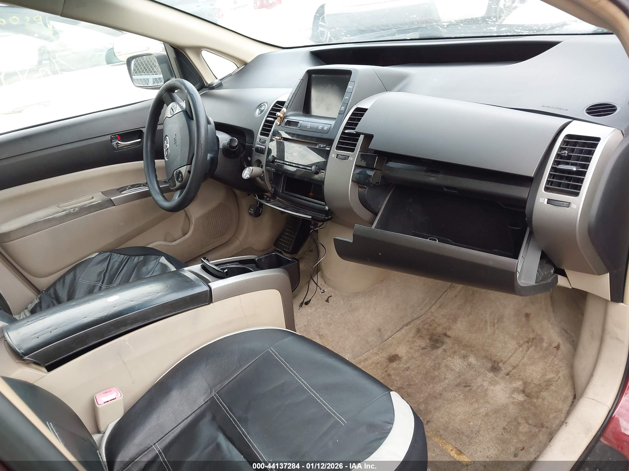 TOYOTA PRIUS image 5