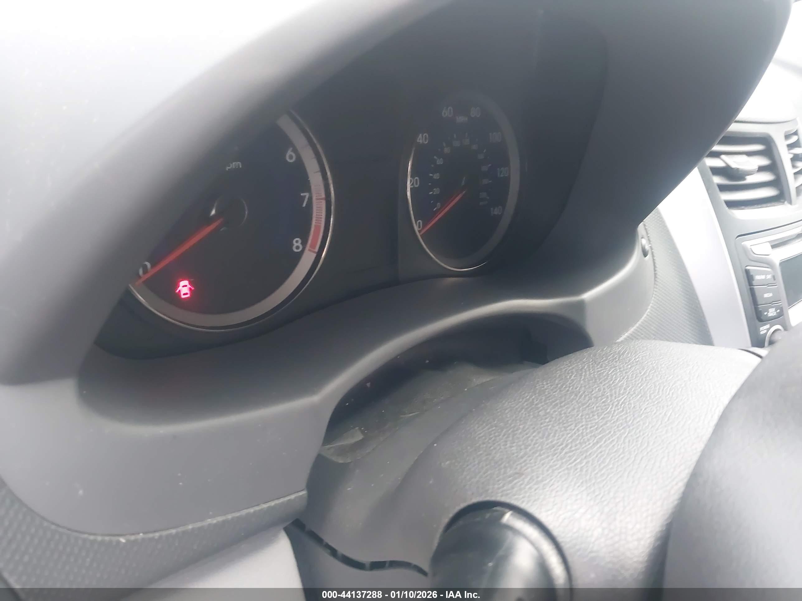 HYUNDAI ACCENT image 7