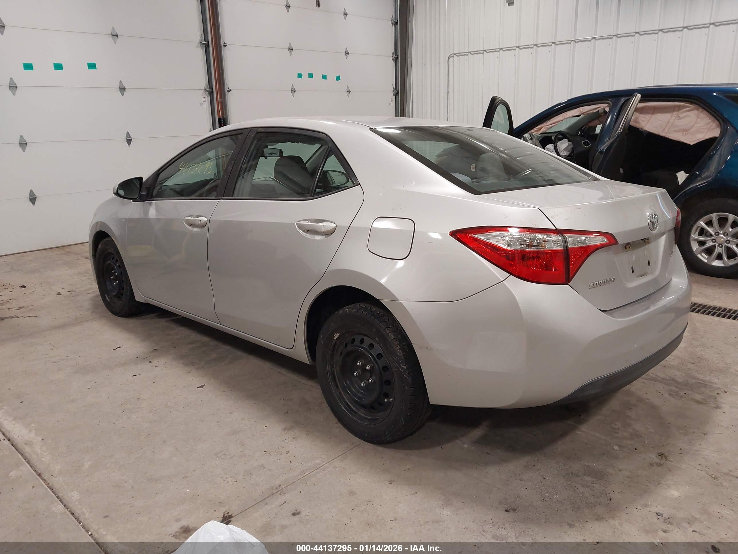 TOYOTA COROLLA image 3