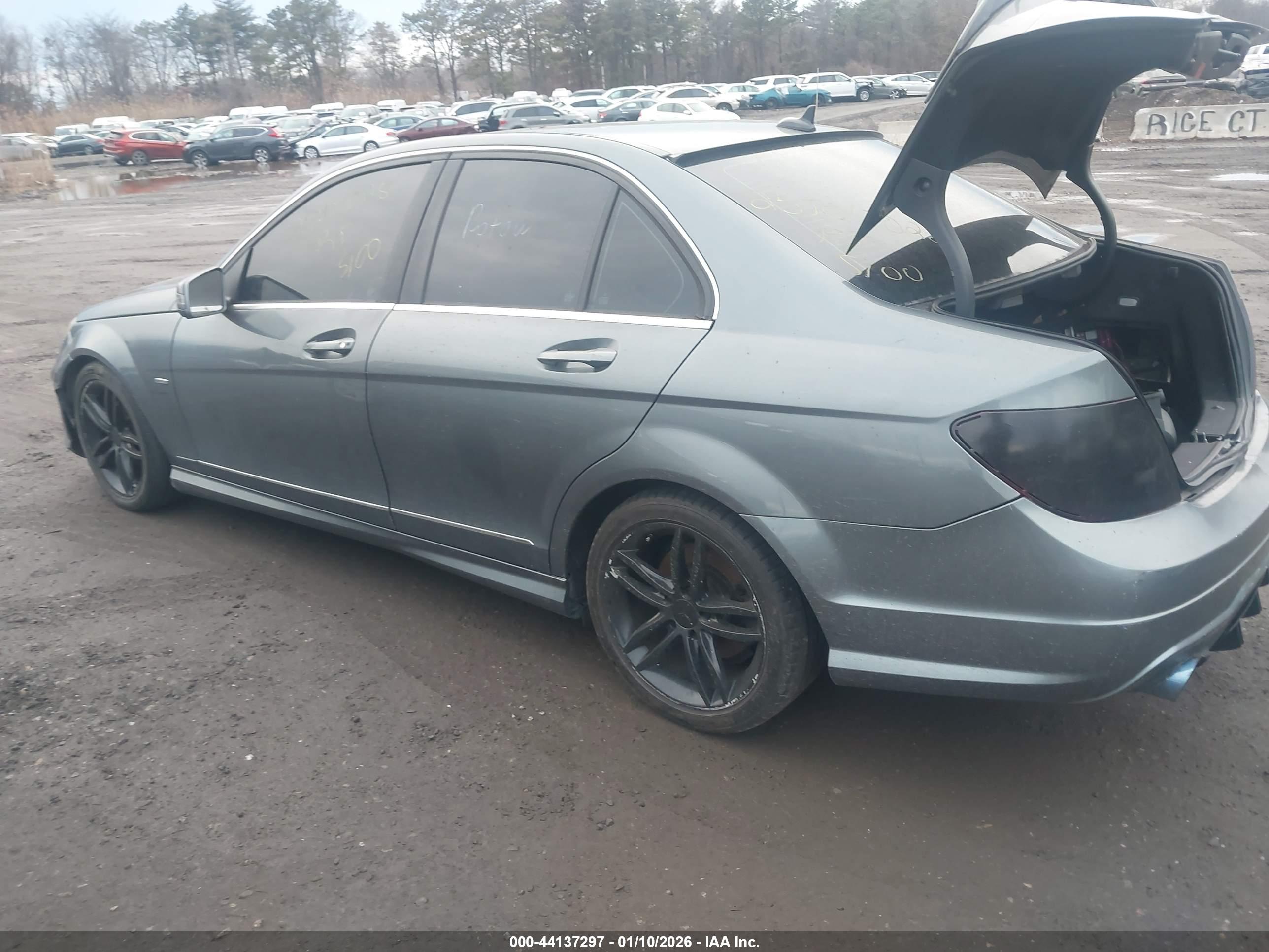 MERCEDES-BENZ C image 3