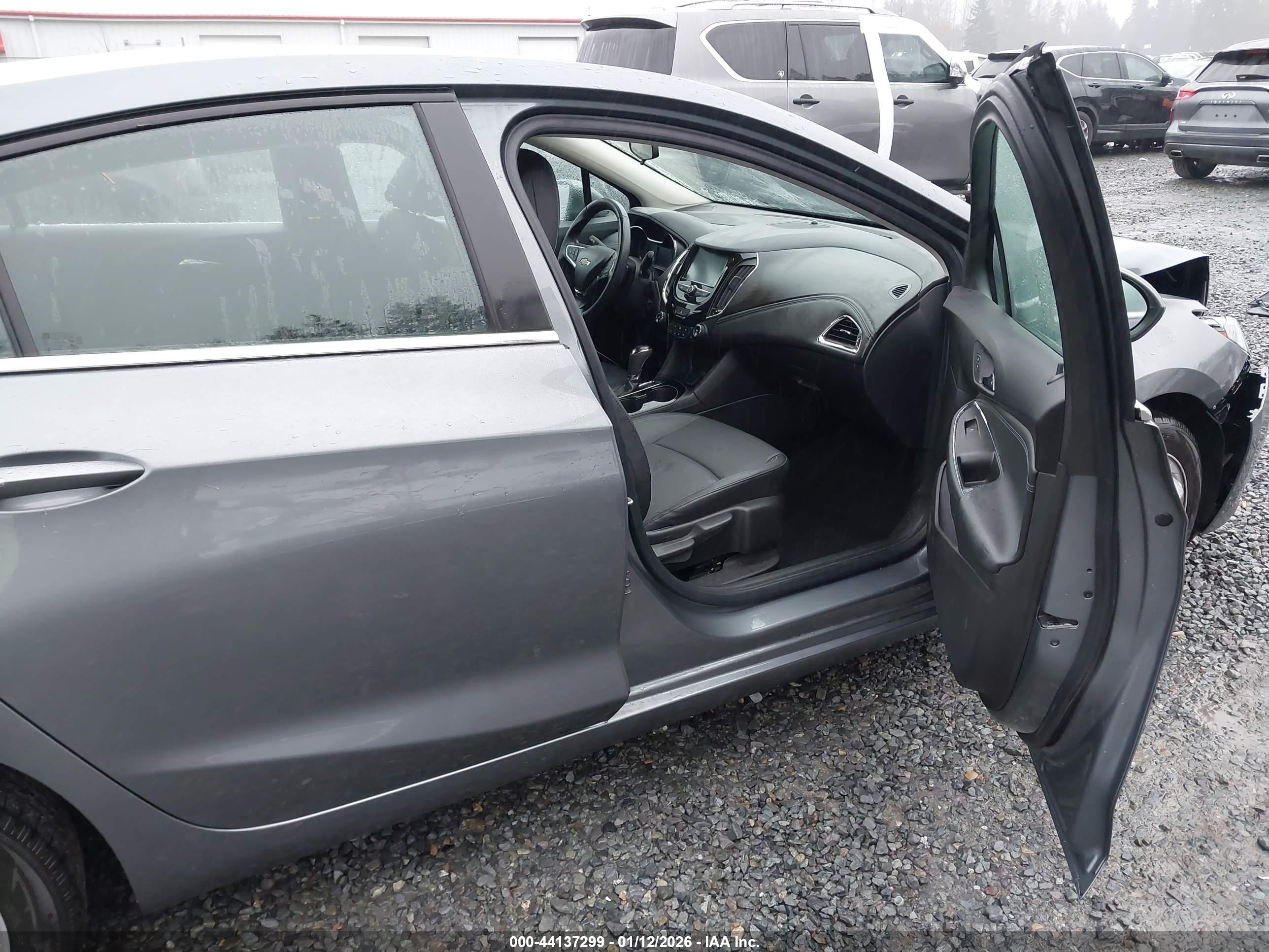 CHEVROLET CRUZE image 5