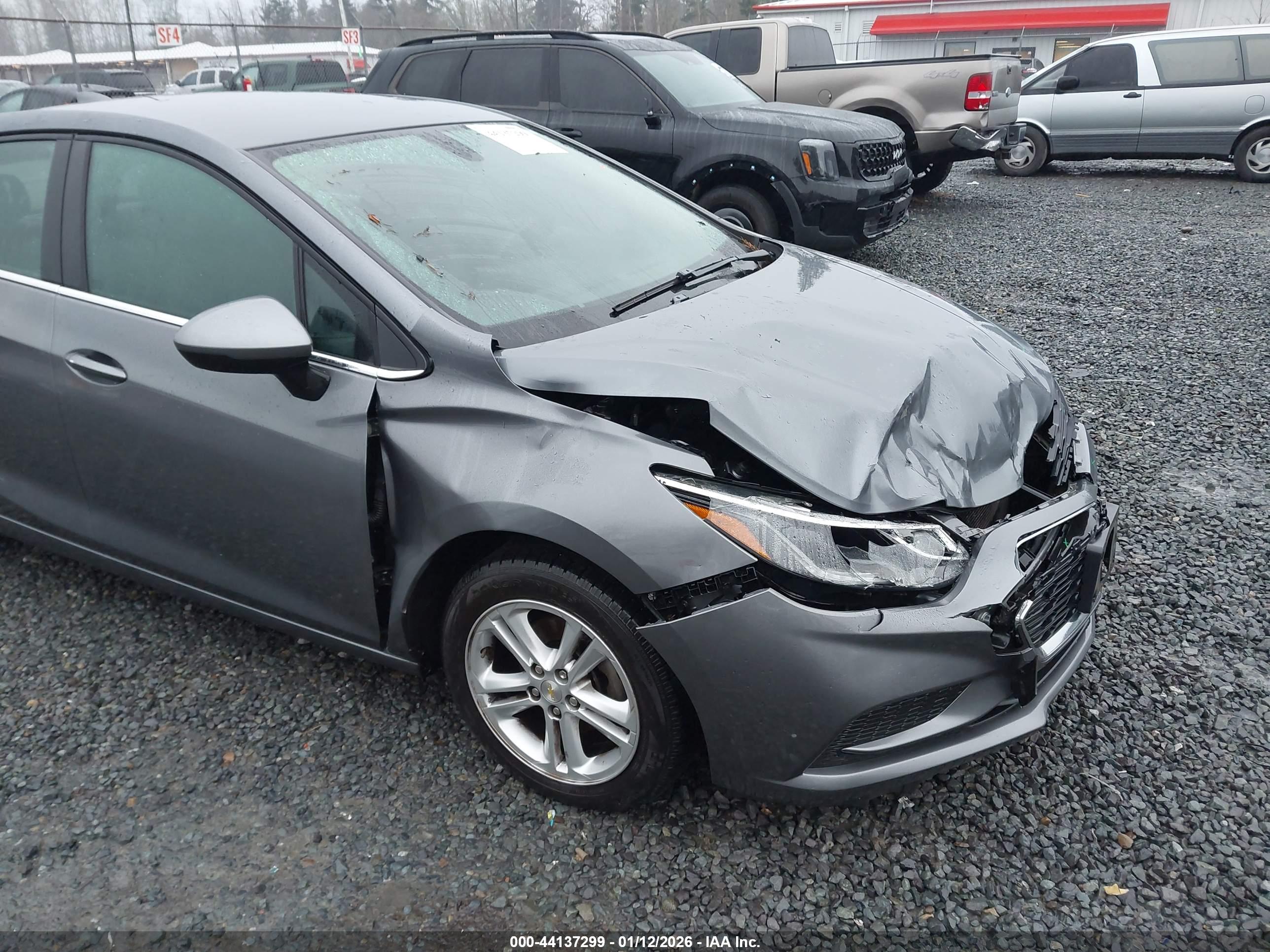 CHEVROLET CRUZE image 6