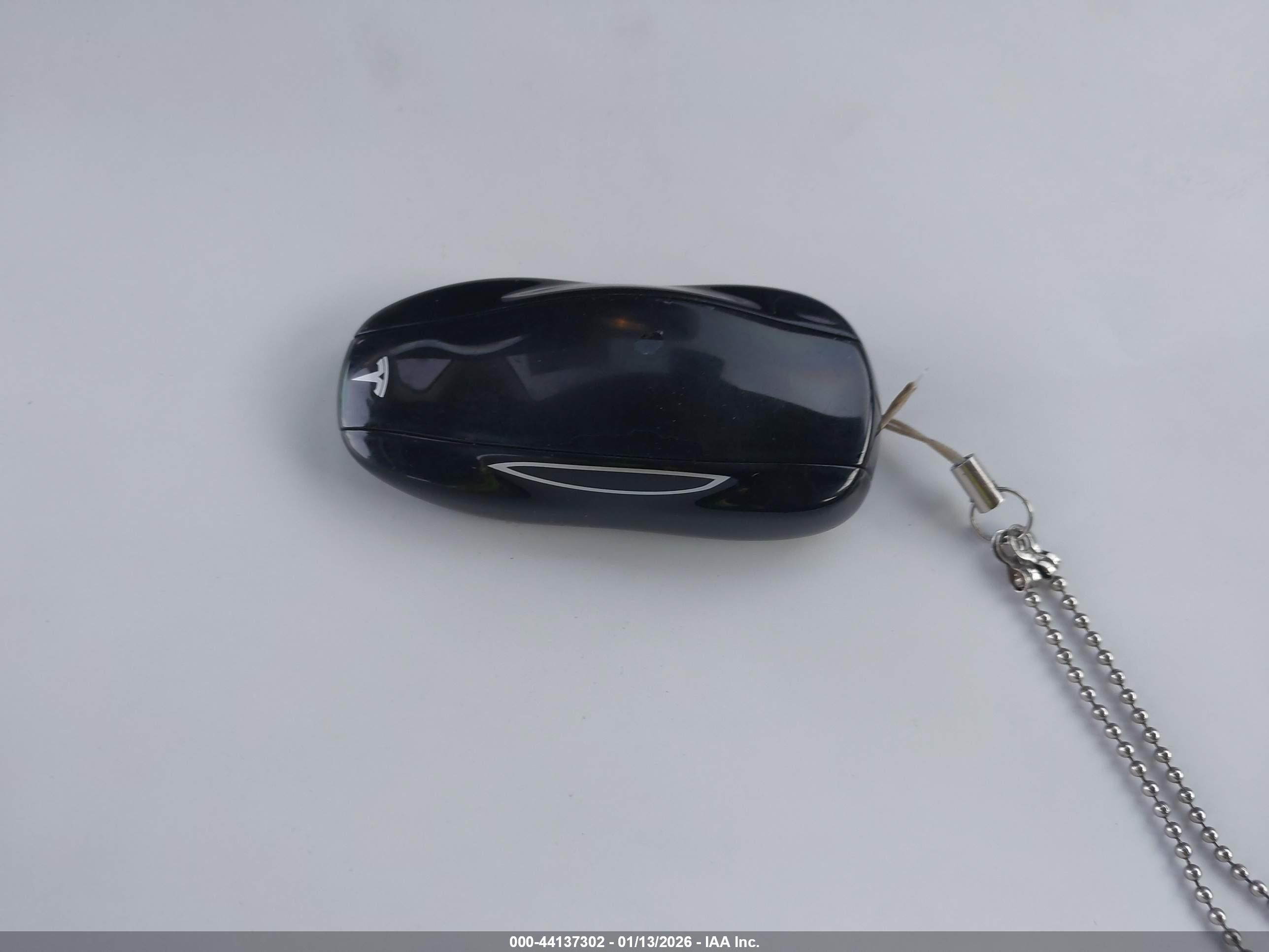 TESLA MODEL image 11