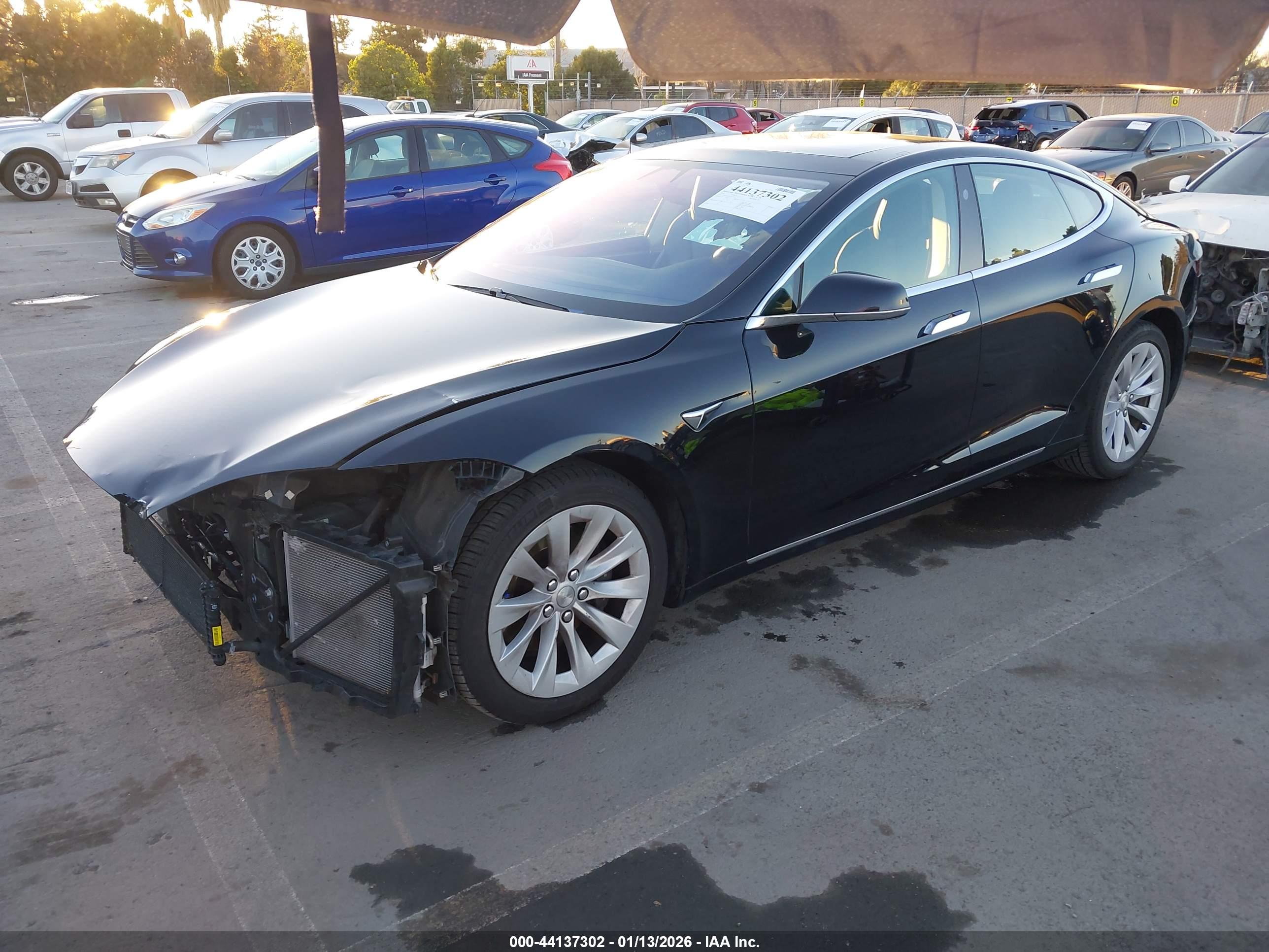 TESLA MODEL image 2