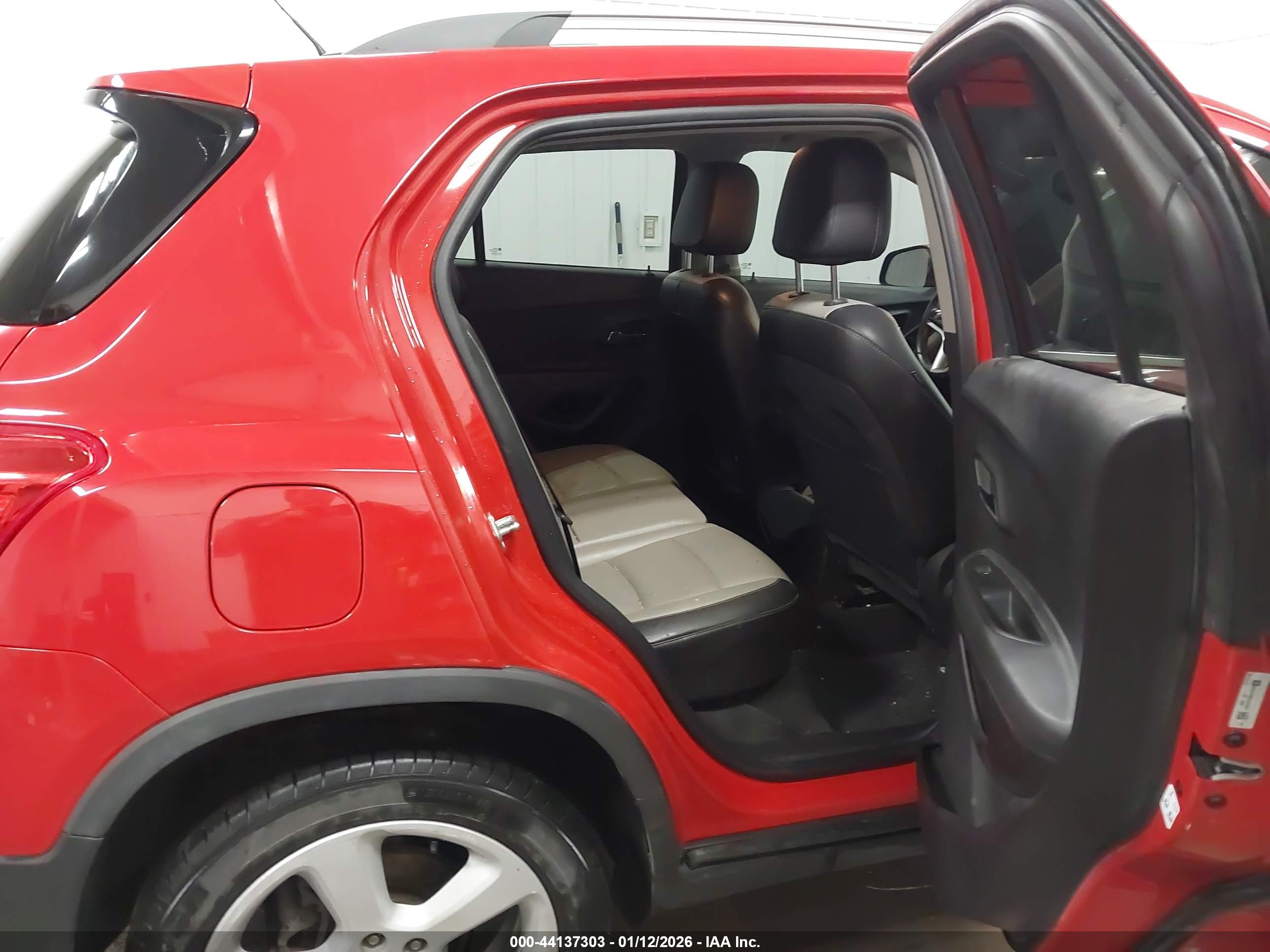 CHEVROLET TRAX image 8