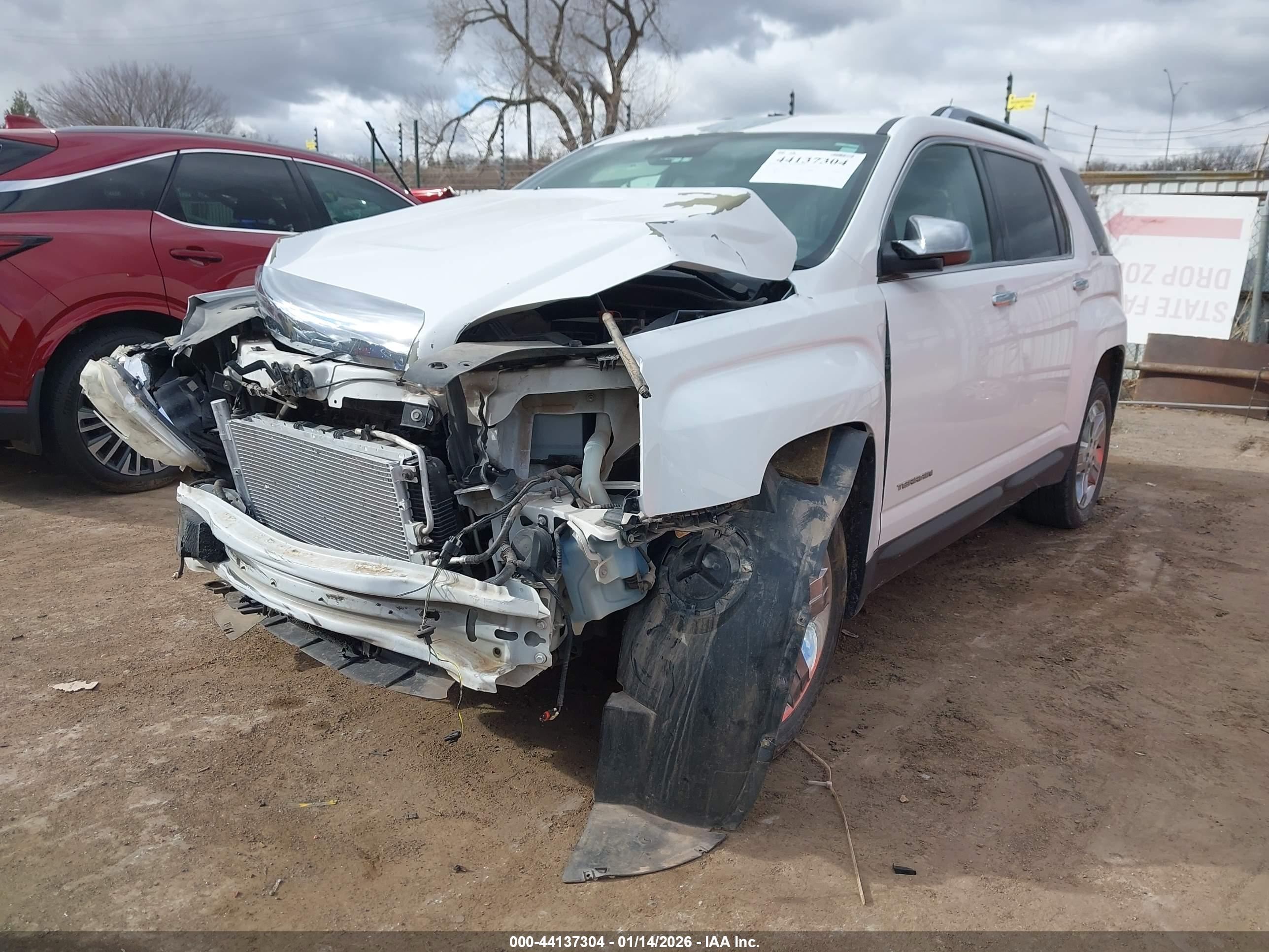 GMC TERRAIN image 2