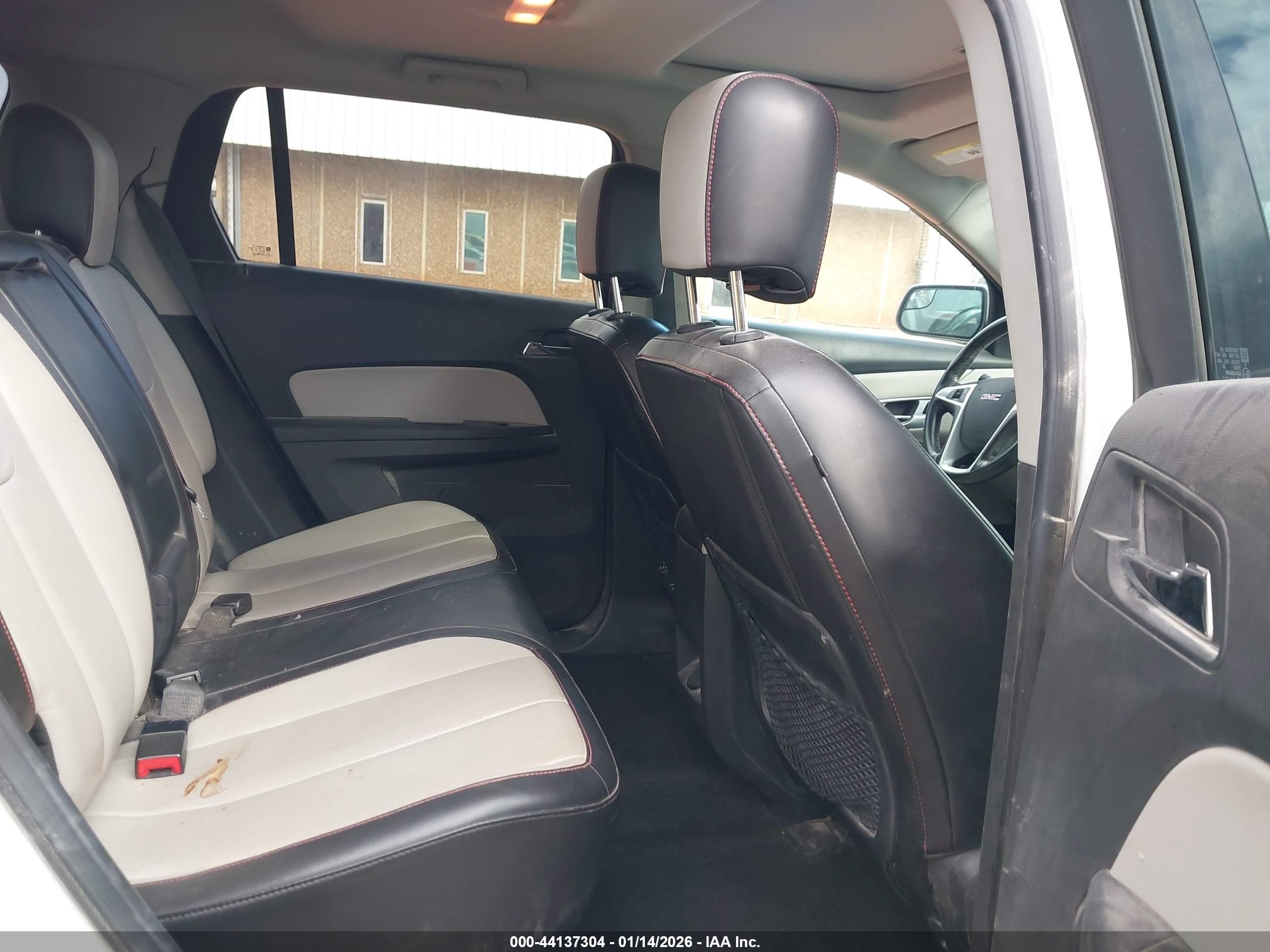 GMC TERRAIN image 8