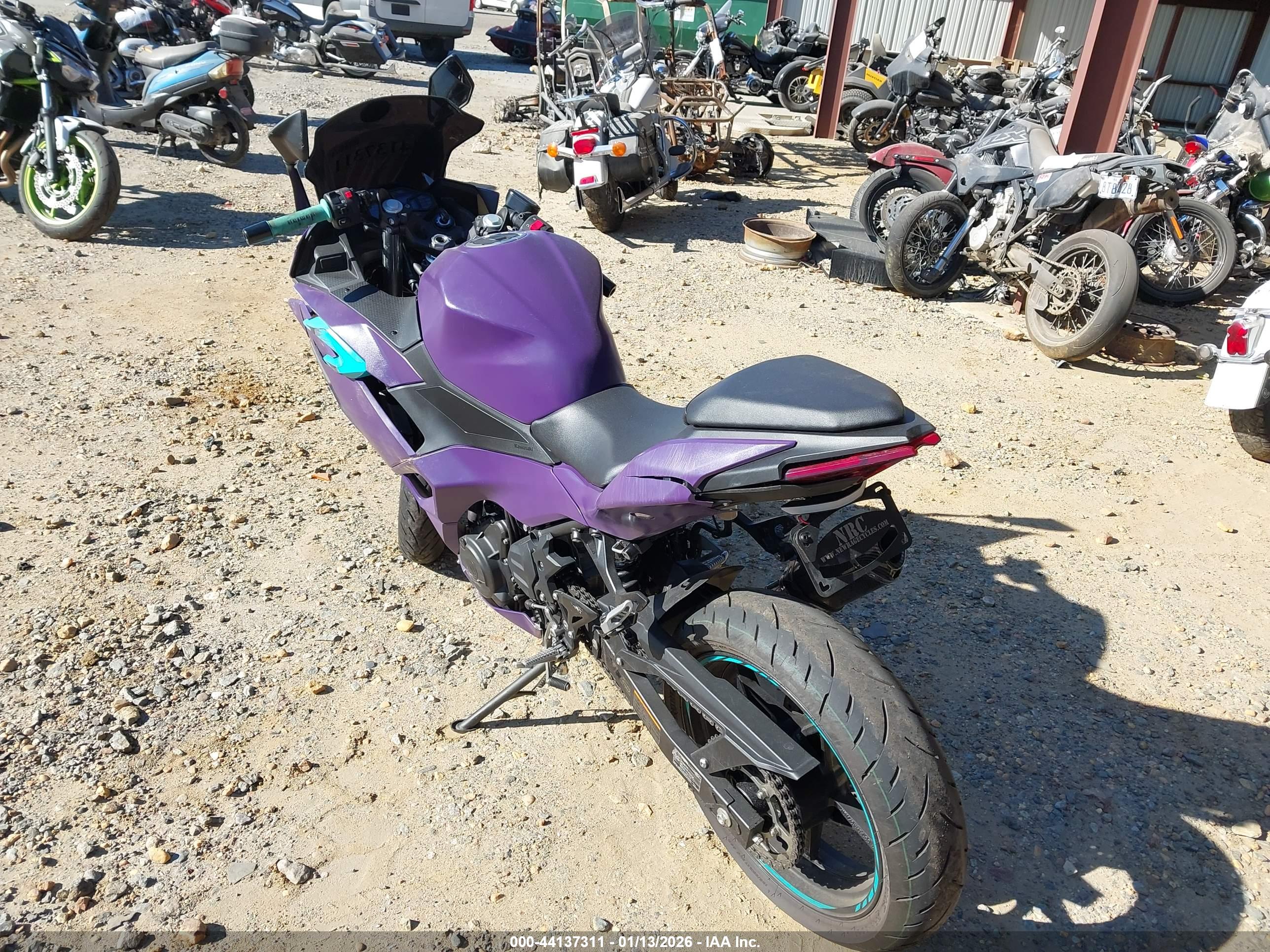 KAWASAKI EX500 image 3