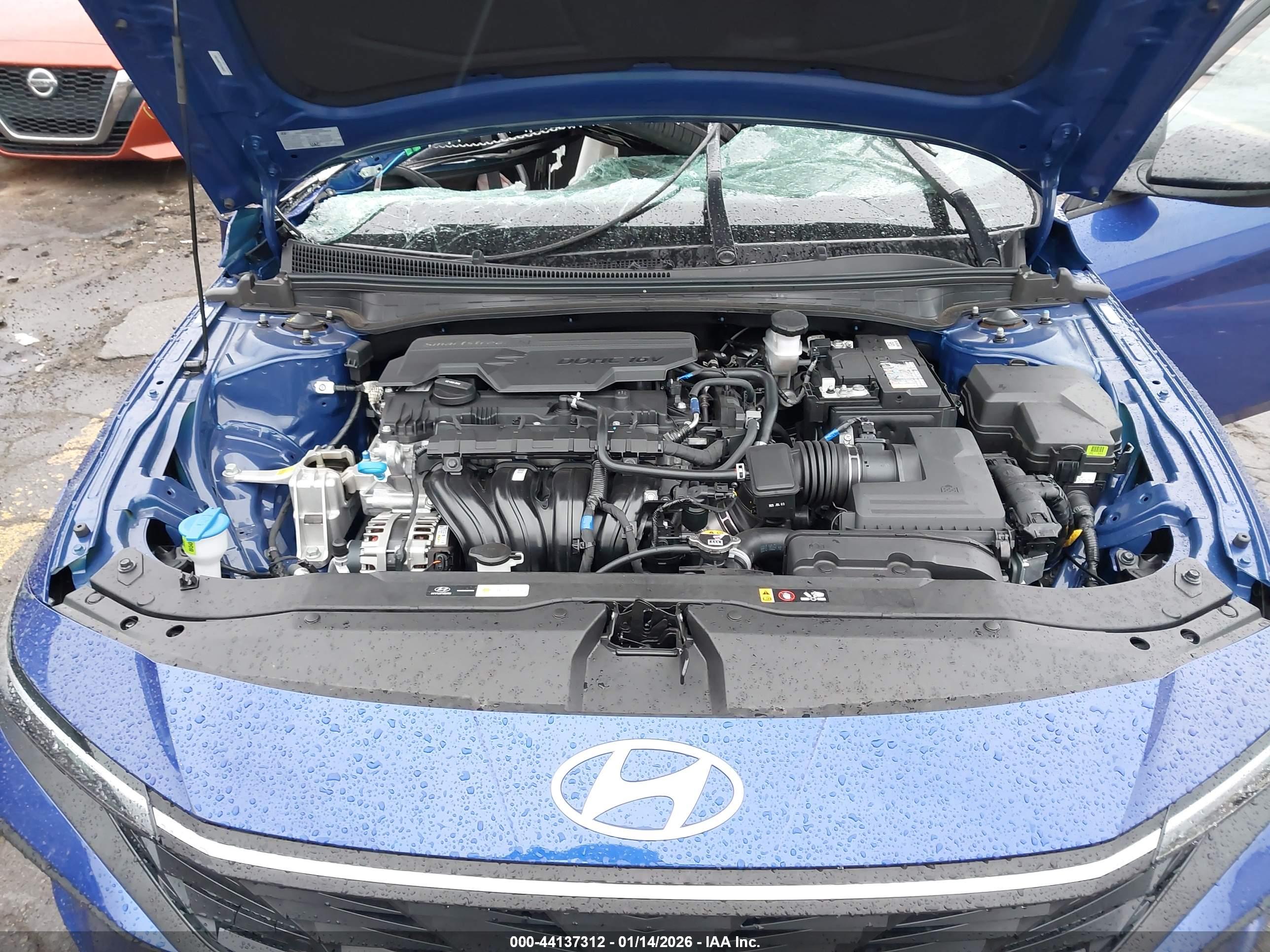 HYUNDAI ELANTRA image 10