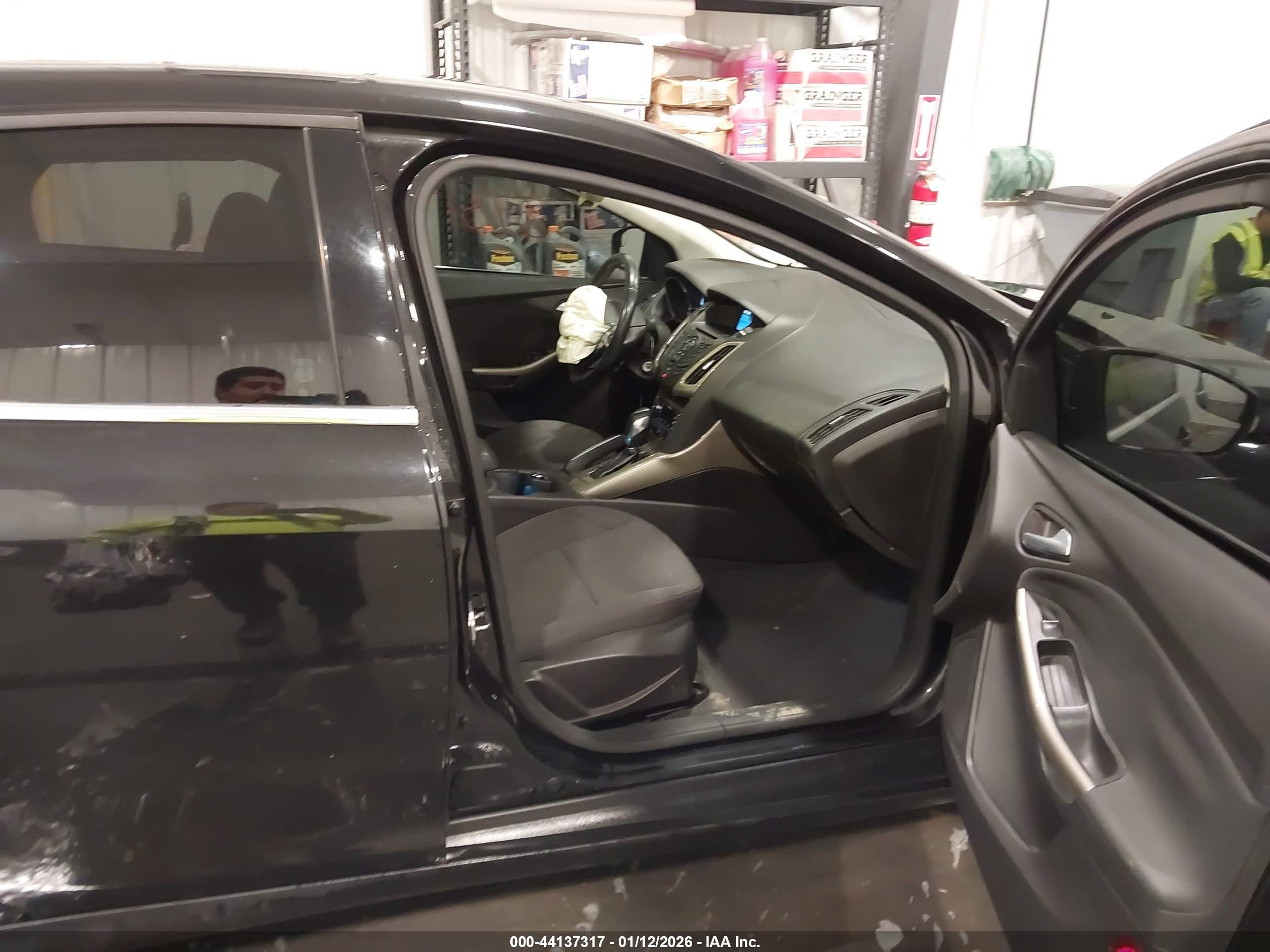 FORD FOCUS image 5