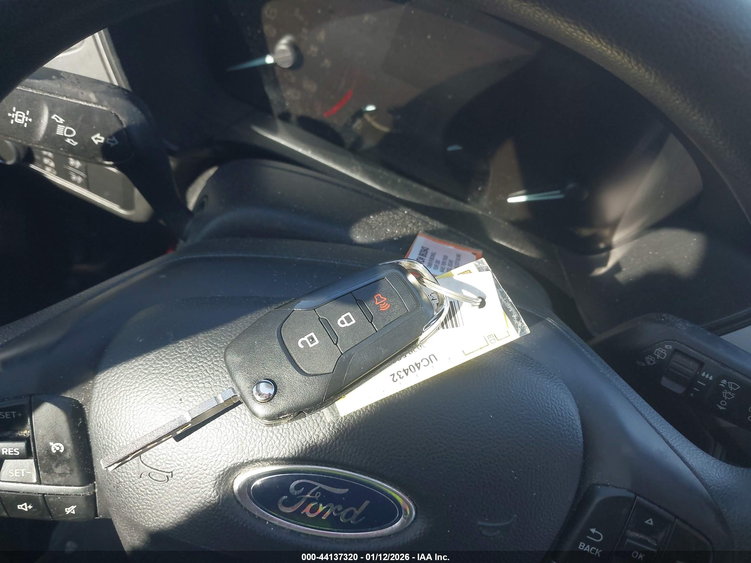 FORD ESCAPE image 11
