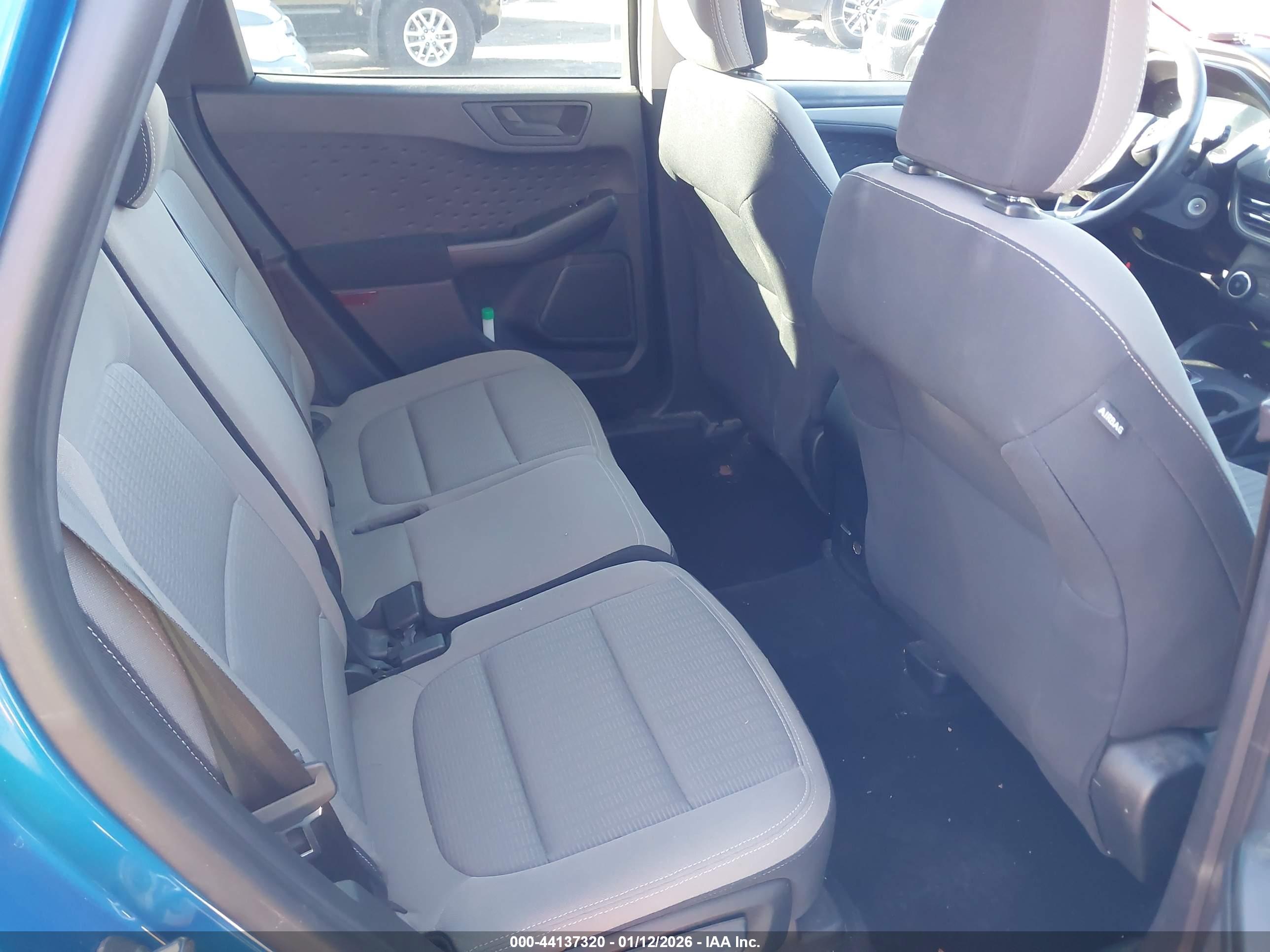 FORD ESCAPE image 8