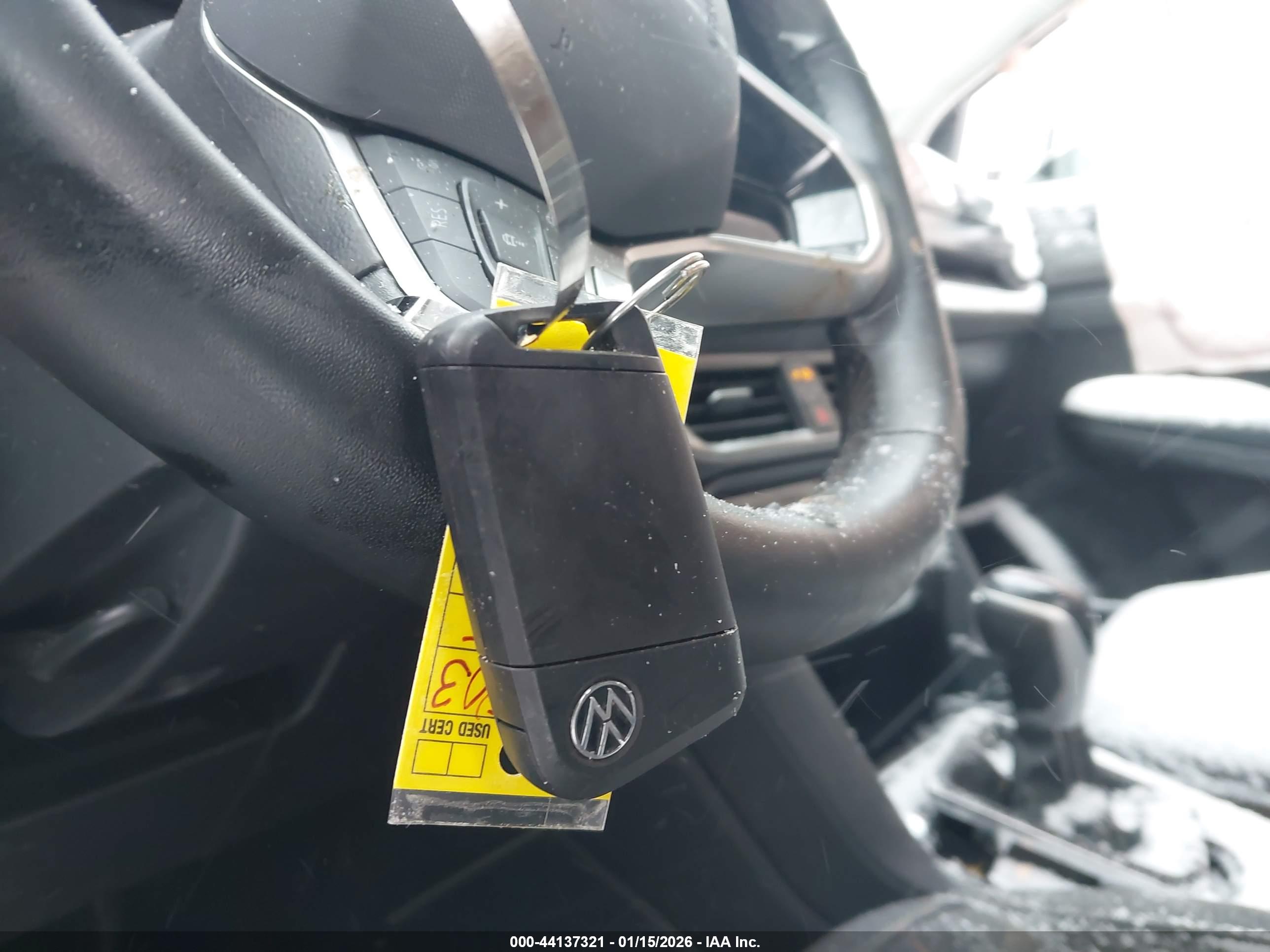 VOLKSWAGEN TAOS image 11