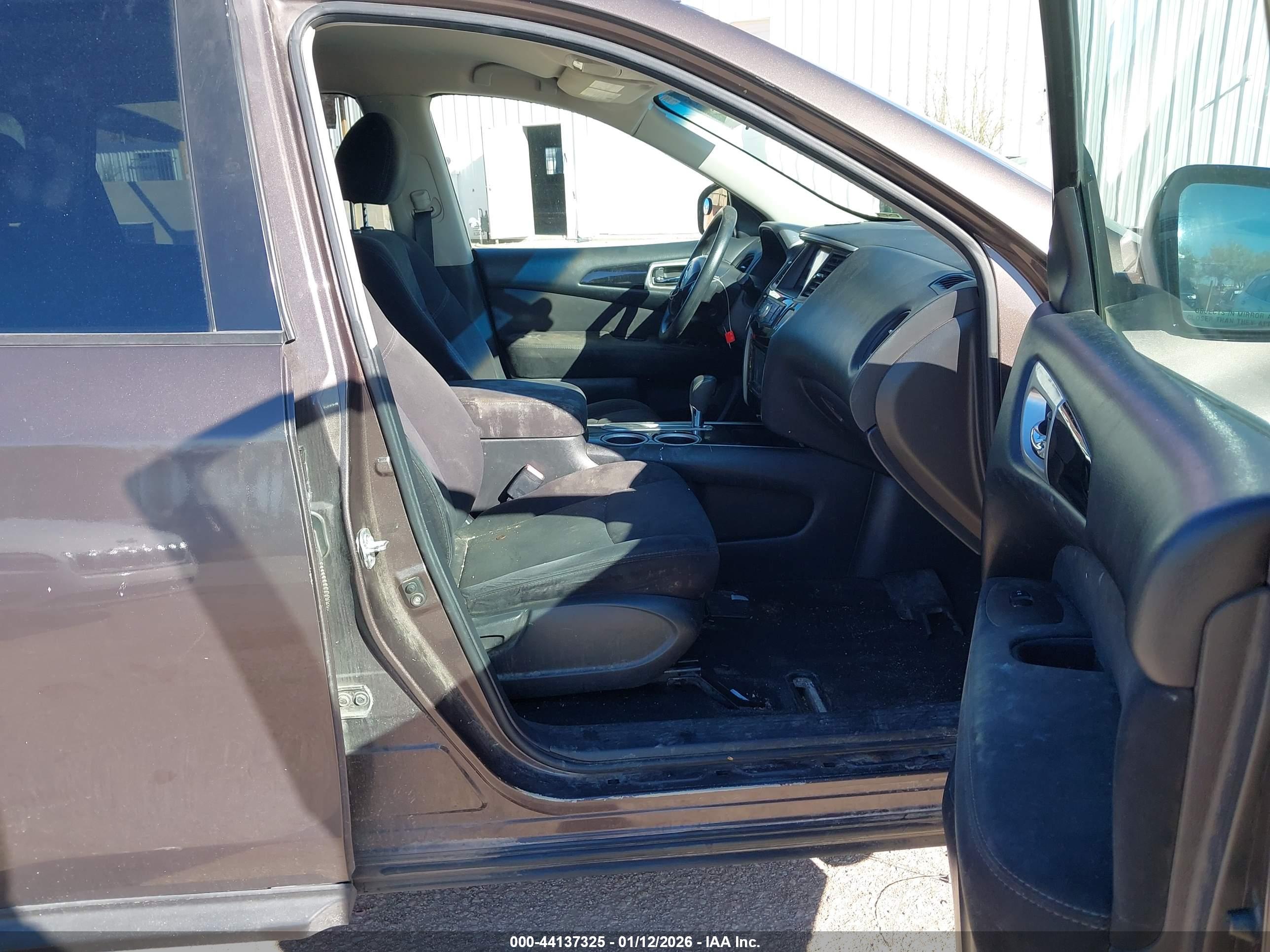 NISSAN PATHFINDER image 5