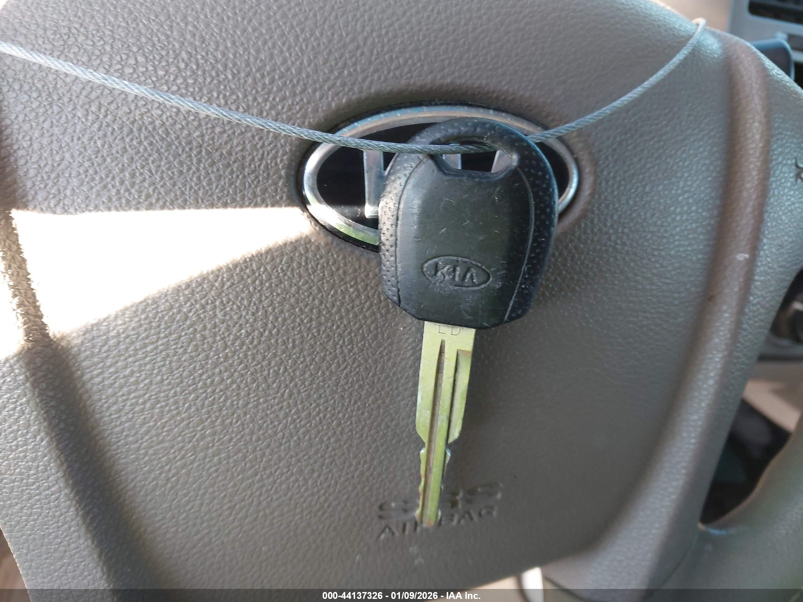 KIA SPORTAGE image 11