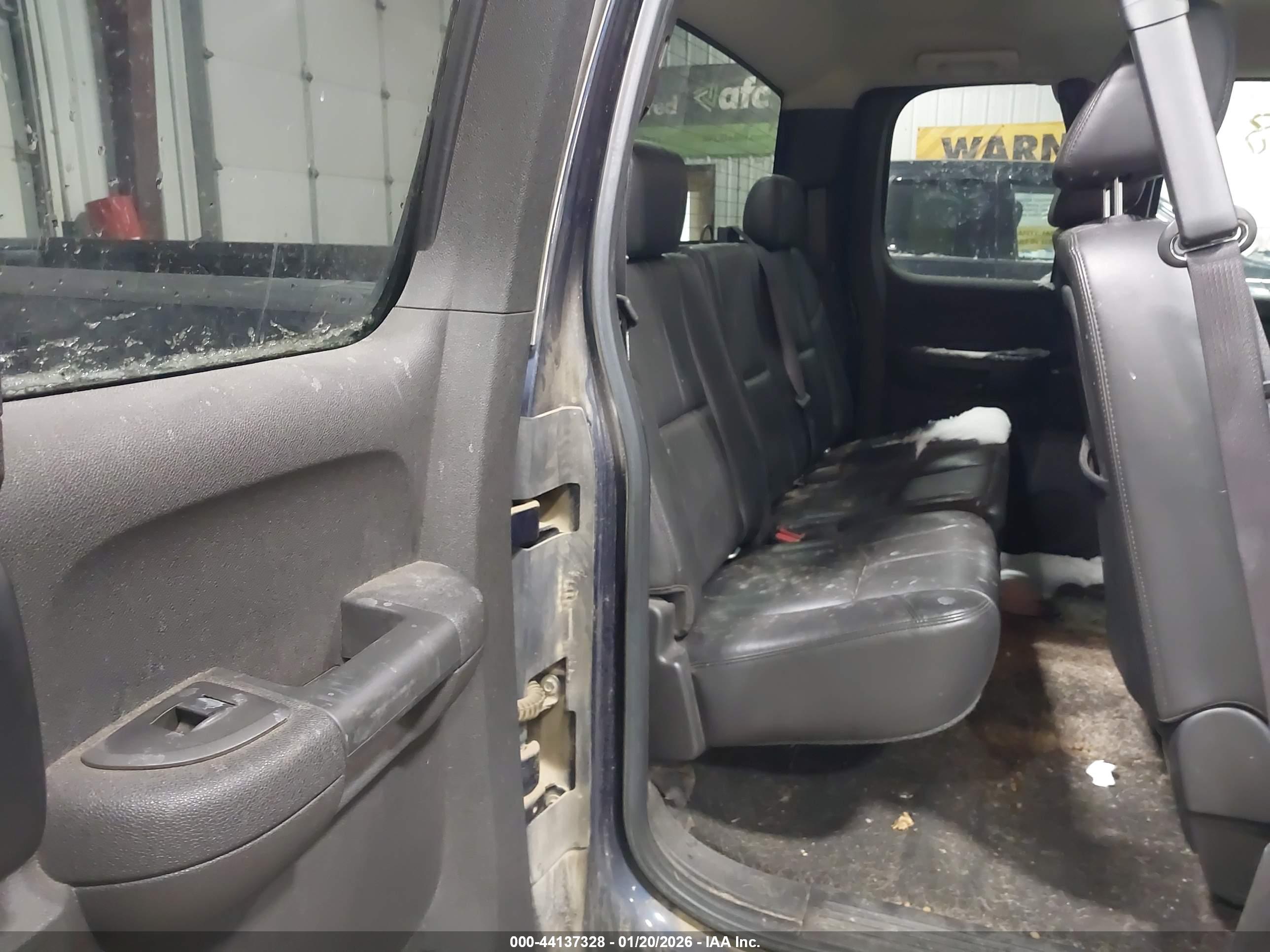 GMC SIERRA image 8