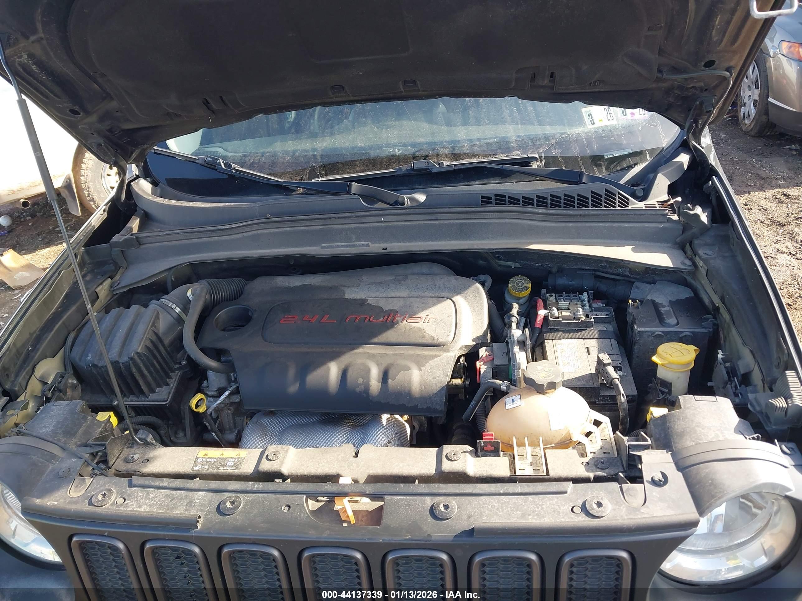 JEEP RENEGADE image 10