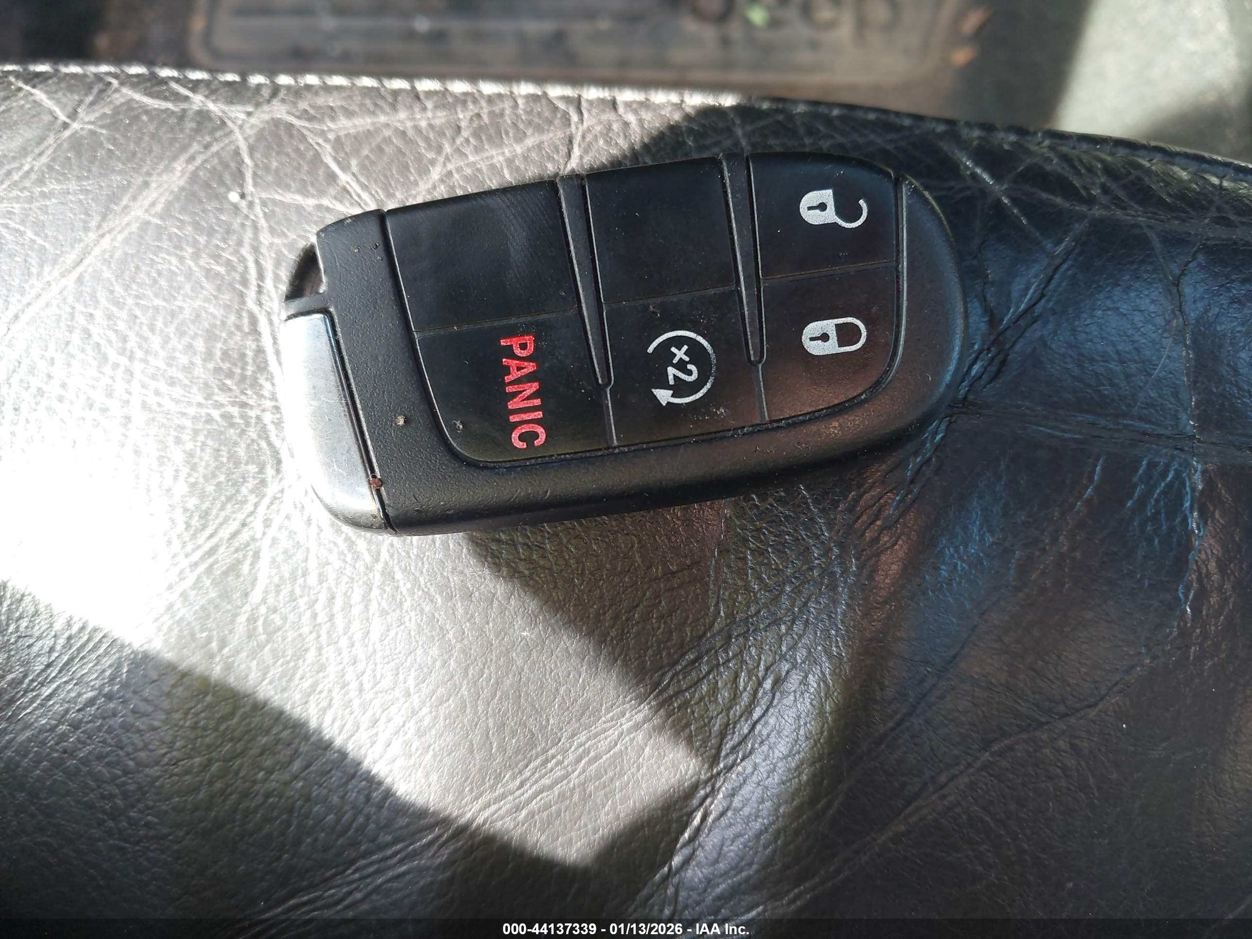 JEEP RENEGADE image 11