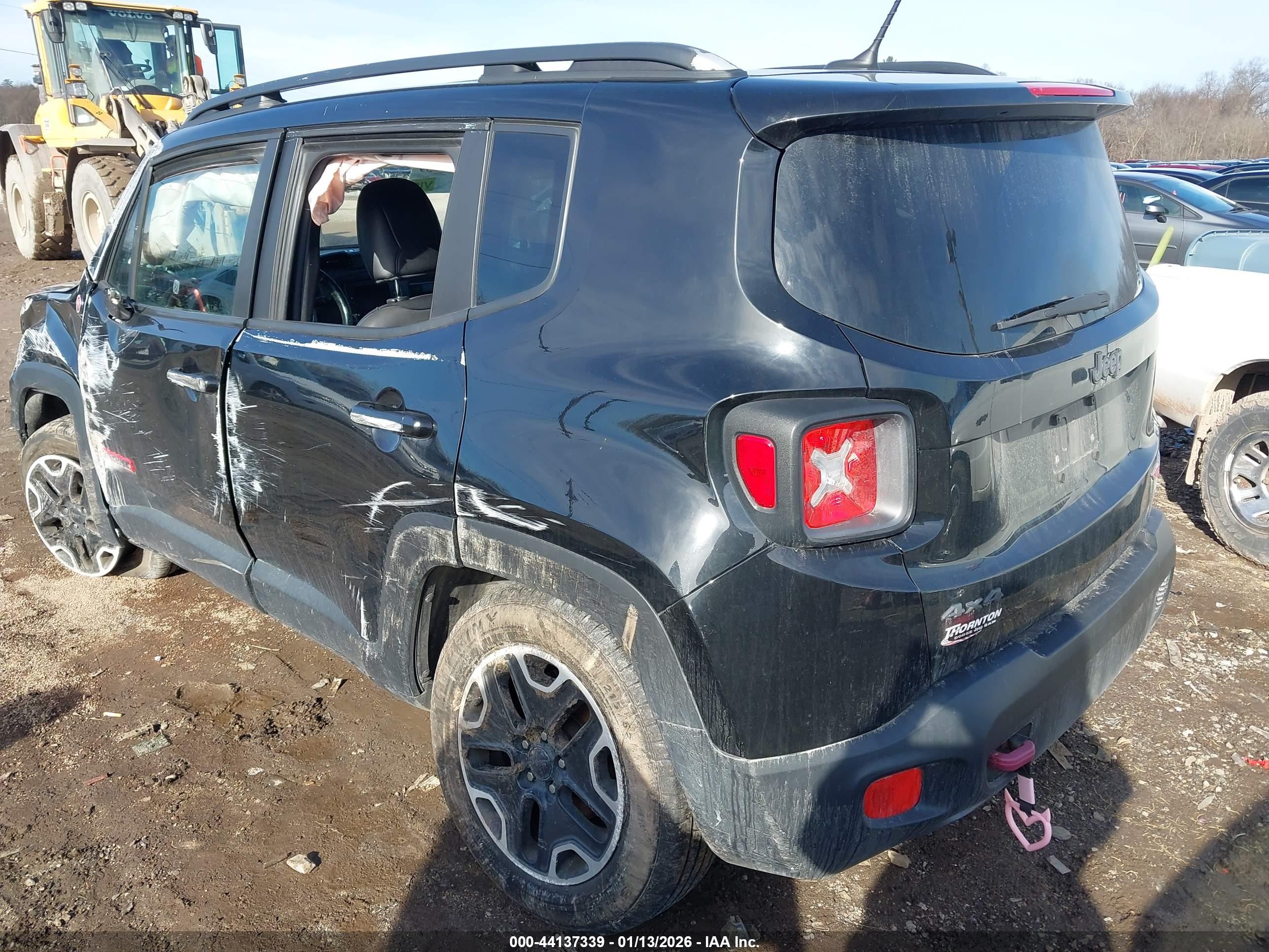 JEEP RENEGADE image 3