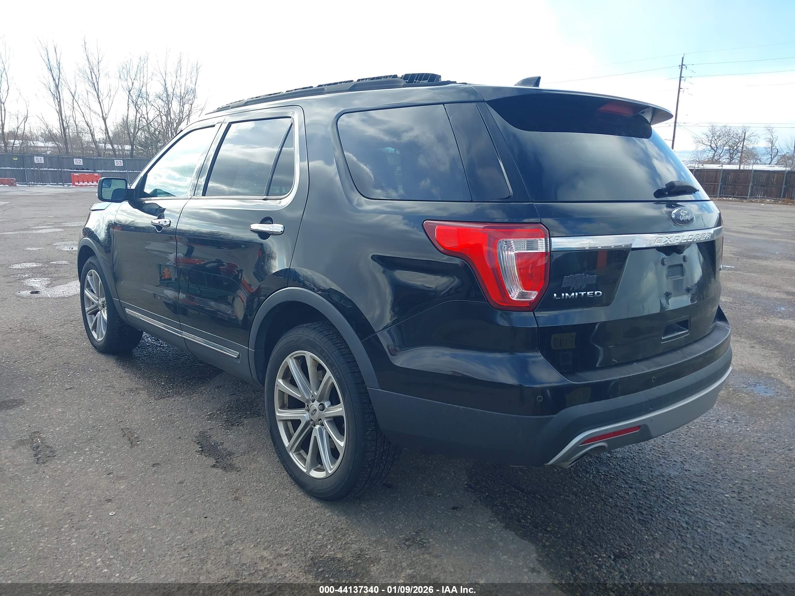 FORD EXPLORER image 3