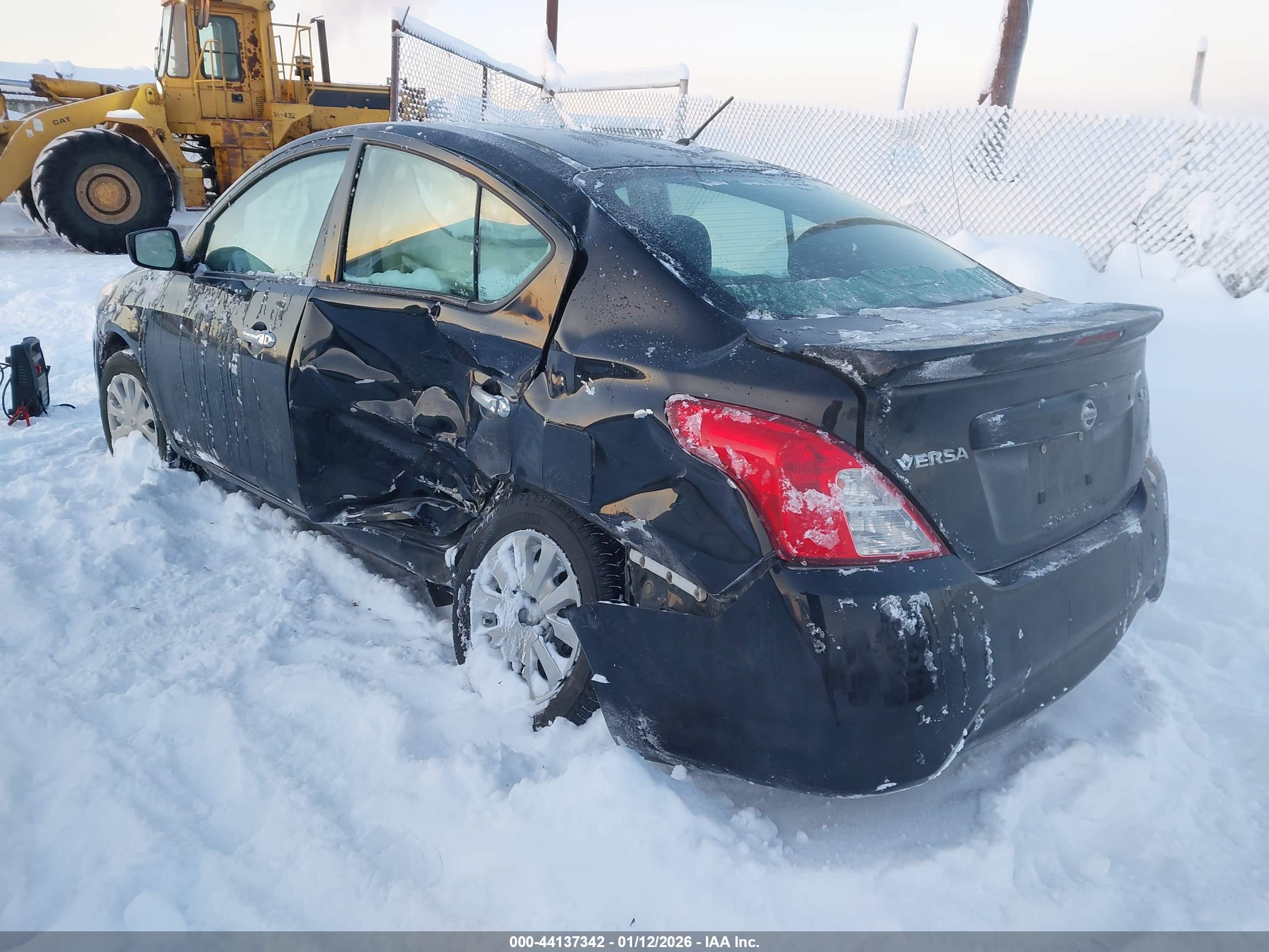 NISSAN VERSA image 3