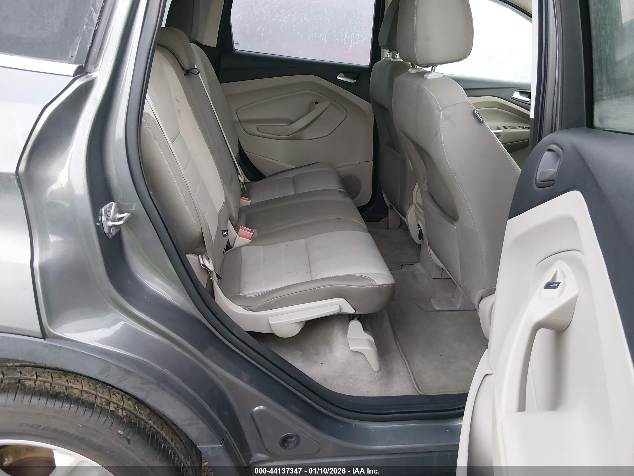 FORD ESCAPE image 8