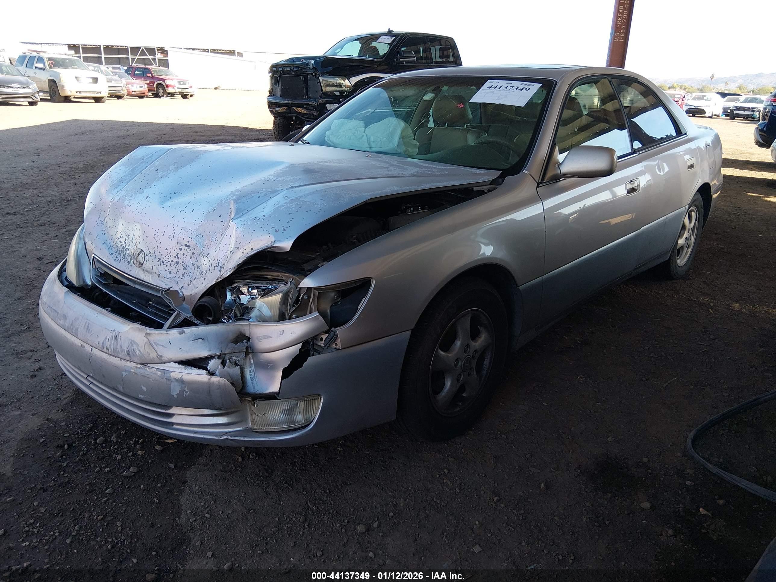 LEXUS ES image 2
