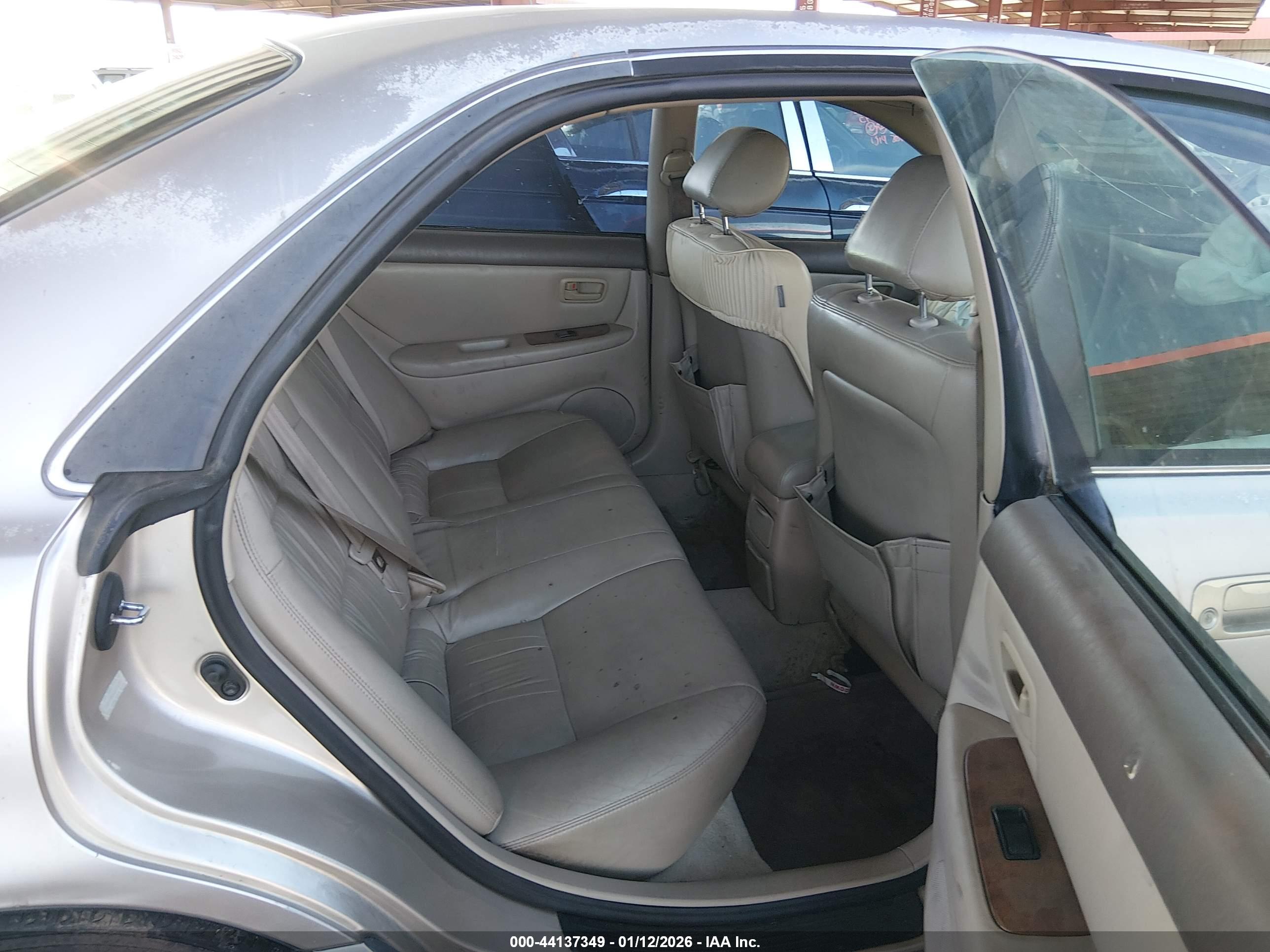 LEXUS ES image 8