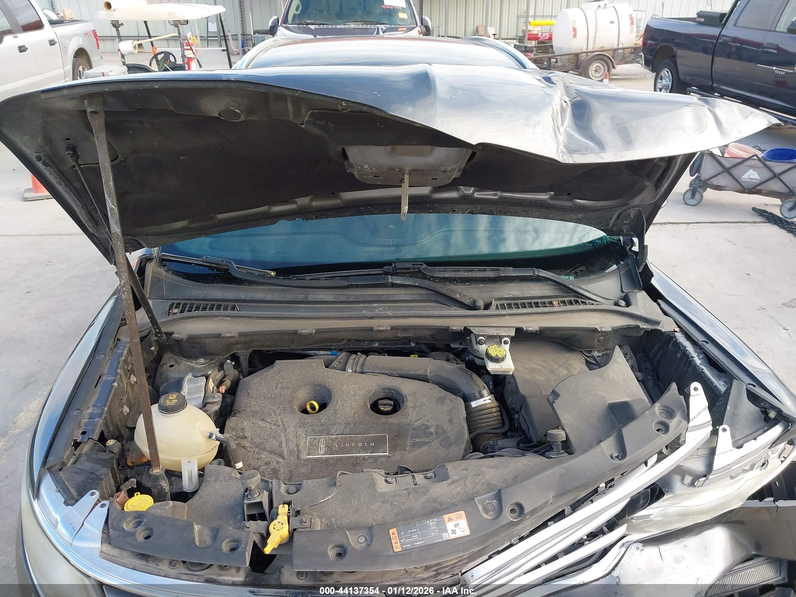 LINCOLN MKC image 10