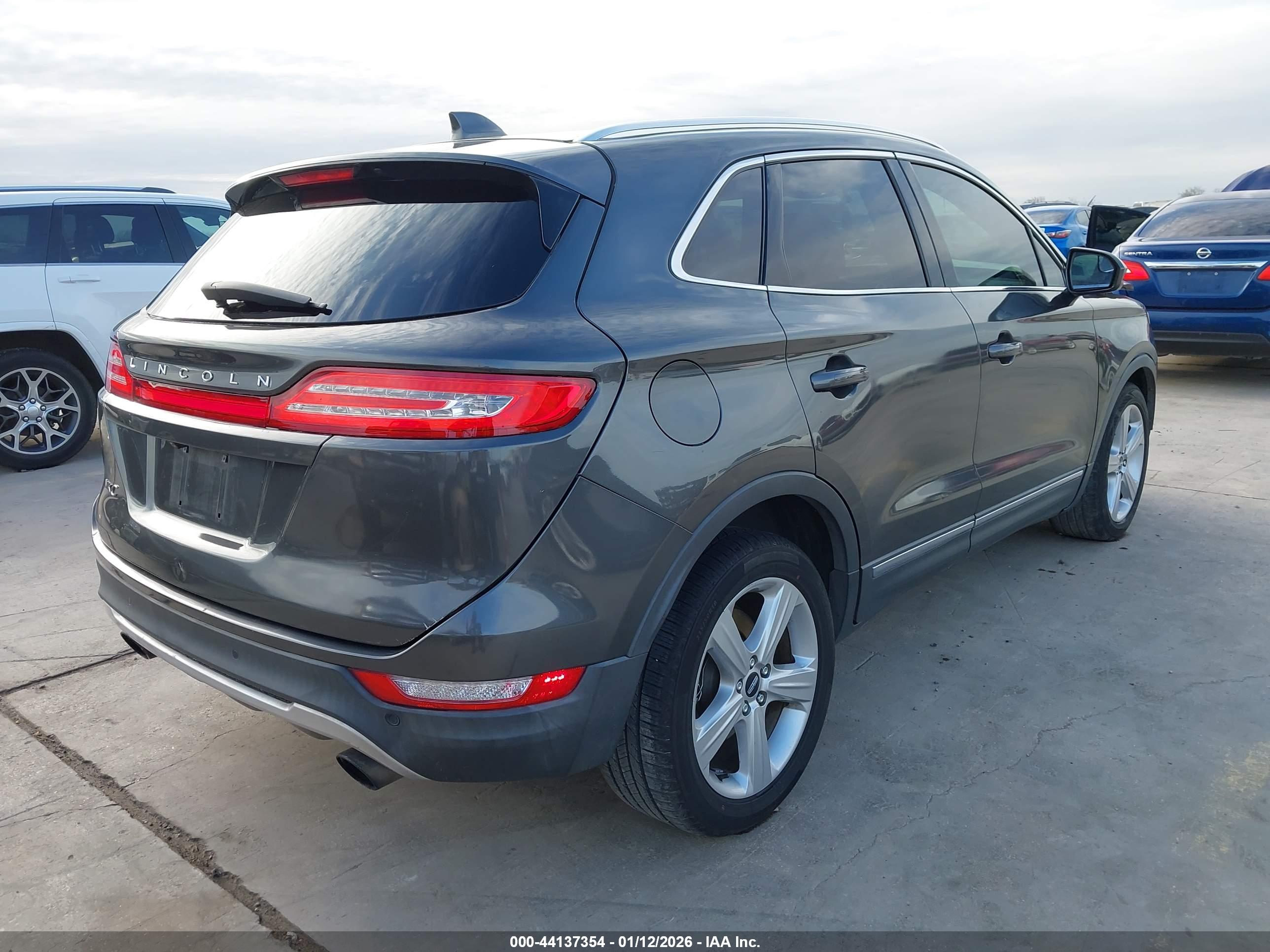 LINCOLN MKC image 4
