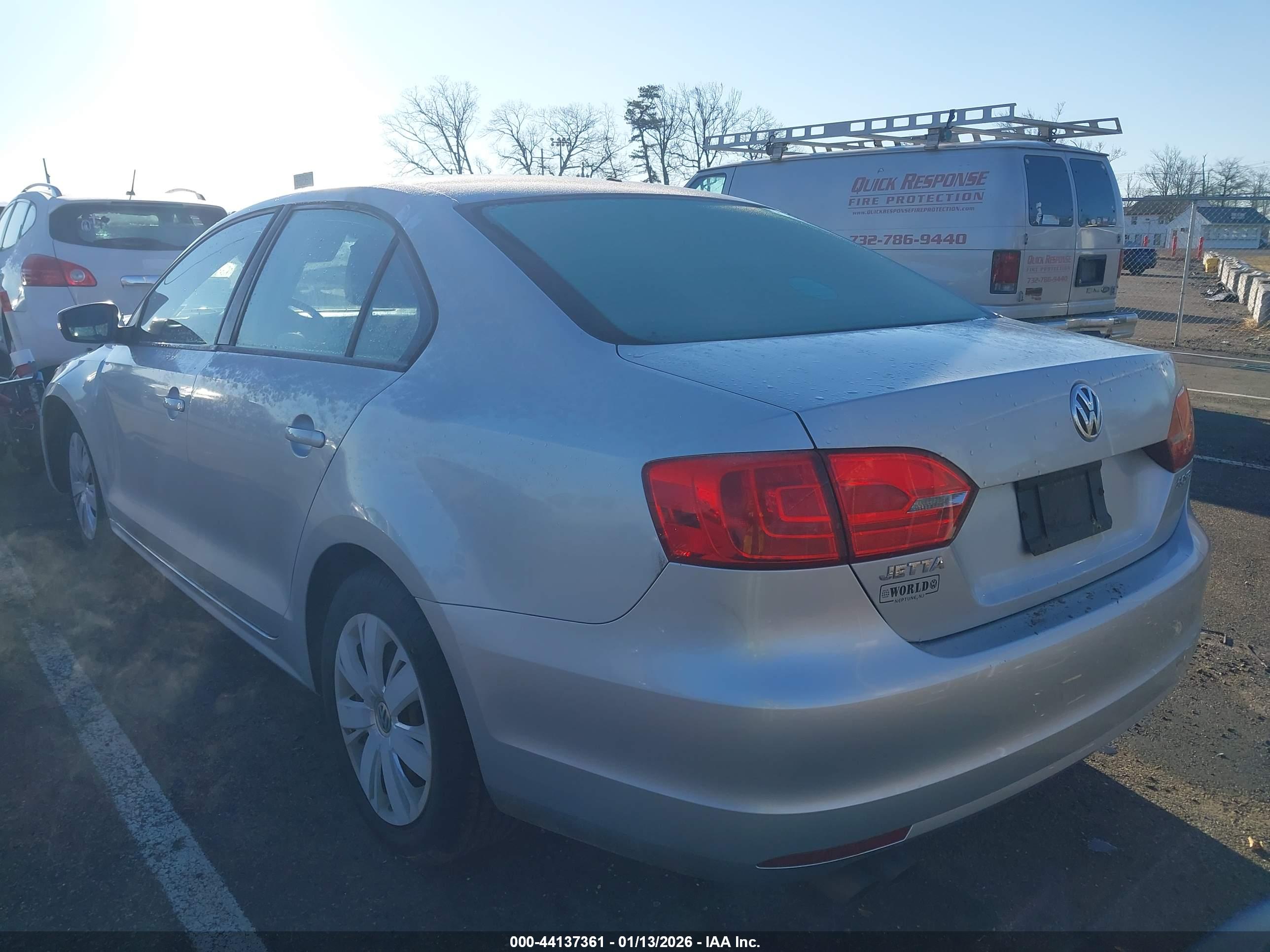 VOLKSWAGEN JETTA image 3
